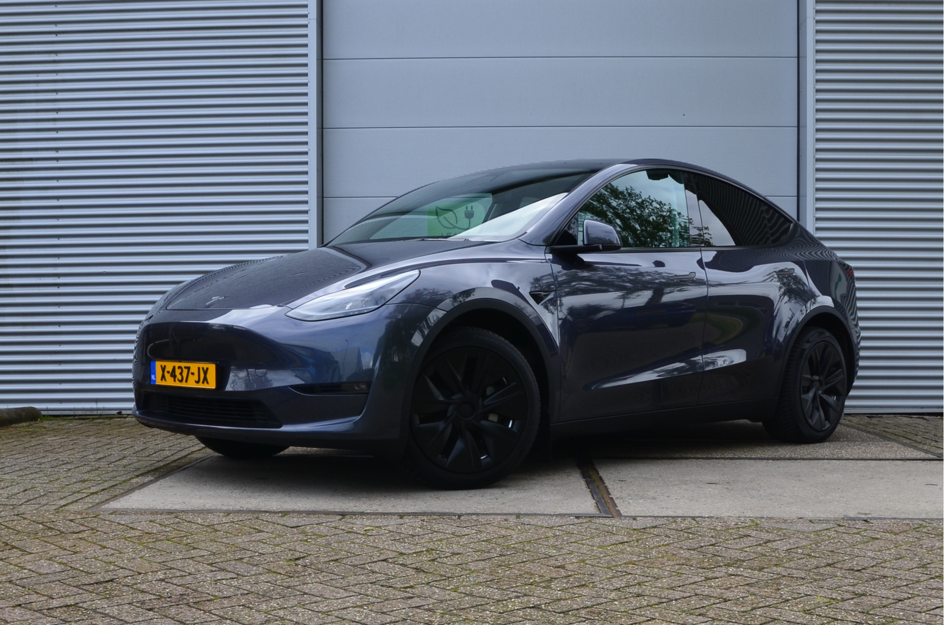Tesla Model Y Long Range 75 kWh AutoPilot, Parkeersensoren, Rijklaar prijs bij viaBOVAG.nl