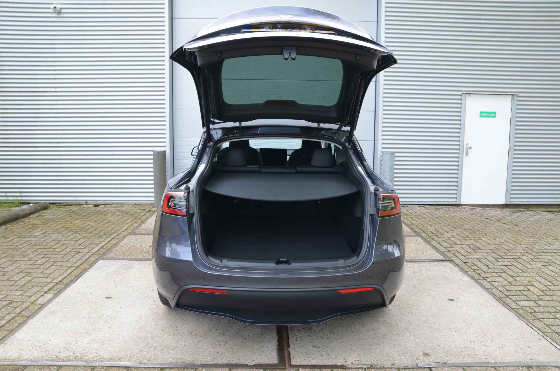 Tesla Model Y Long Range 75 kWh AutoPilot, Parkeersensoren, Rijklaar prijs - 31/33