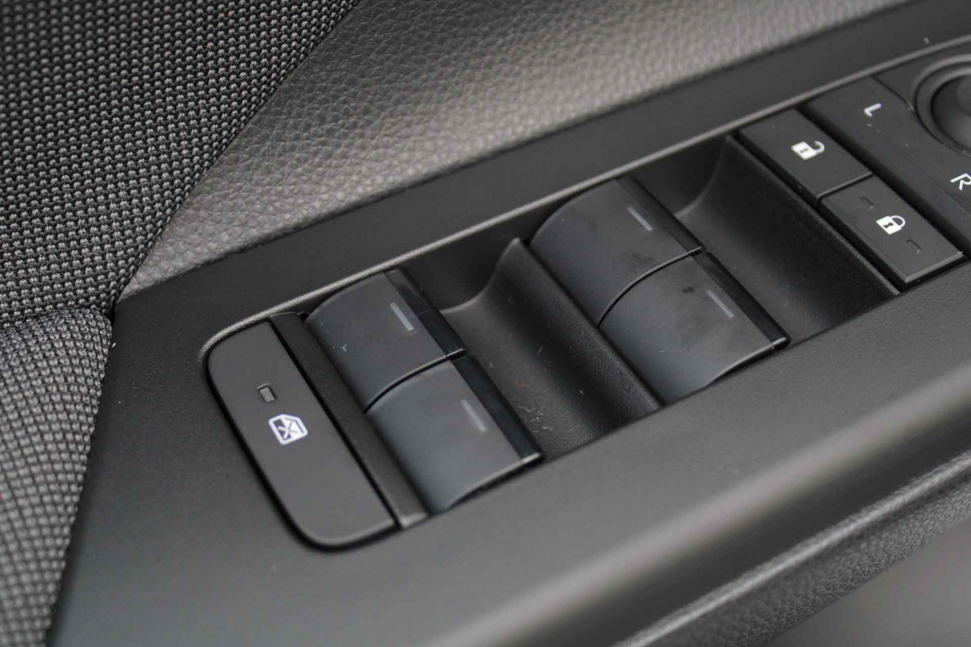 Toyota C-HR Hybrid 140 First Edition Automaat Bi-tone Premium lak , NL Auto 360 Camera, Elektrische Achterklep, Draadloze Apple Carplay\Android Auto, Navigatie - 47/54