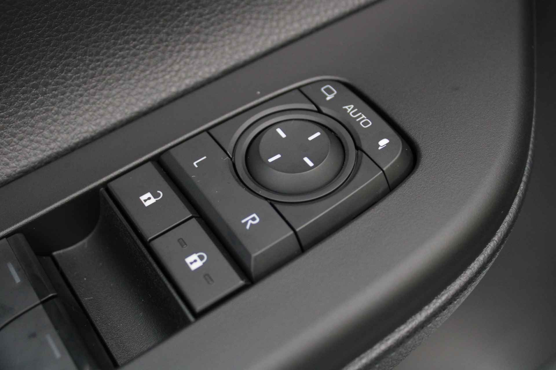 Toyota C-HR Hybrid 140 First Edition Automaat Bi-tone Premium lak , NL Auto 360 Camera, Elektrische Achterklep, Draadloze Apple Carplay\Android Auto, Navigatie - 48/54
