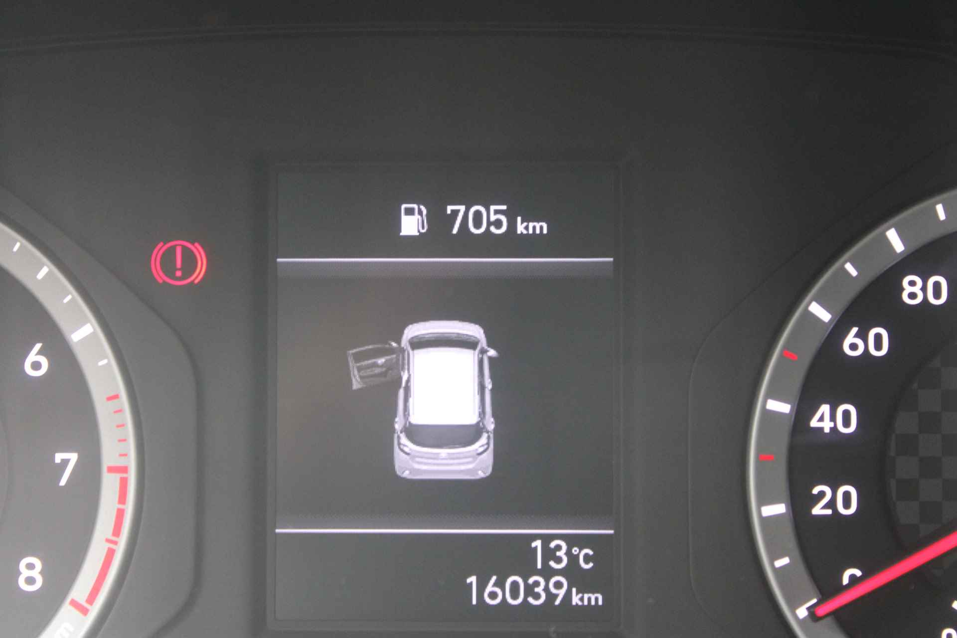 Hyundai i10 1.0 Comfort | LM velgen | Privacy glass | Uitlaatsierstuk dubbel | NL auto - 18/23