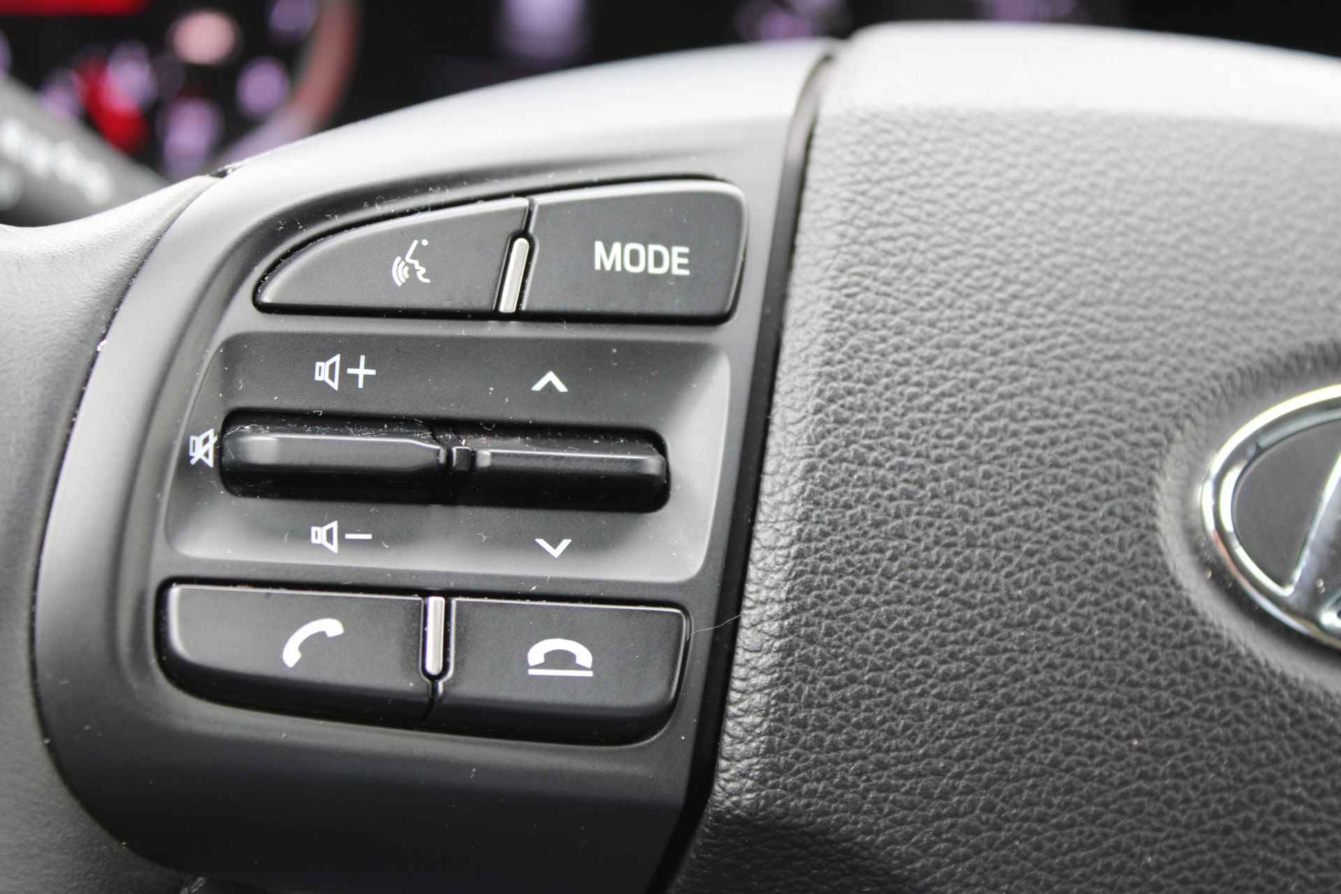 Hyundai i10 1.0 Comfort | LM velgen | Privacy glass | Uitlaatsierstuk dubbel | NL auto - 23/23