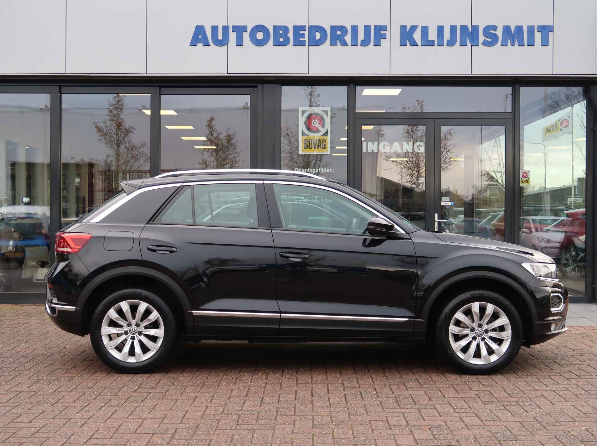 Volkswagen T-Roc 1.5 TSI Sport Executive | Park-Assist | Leder | Stoelverw | Navigatie | - 4/23