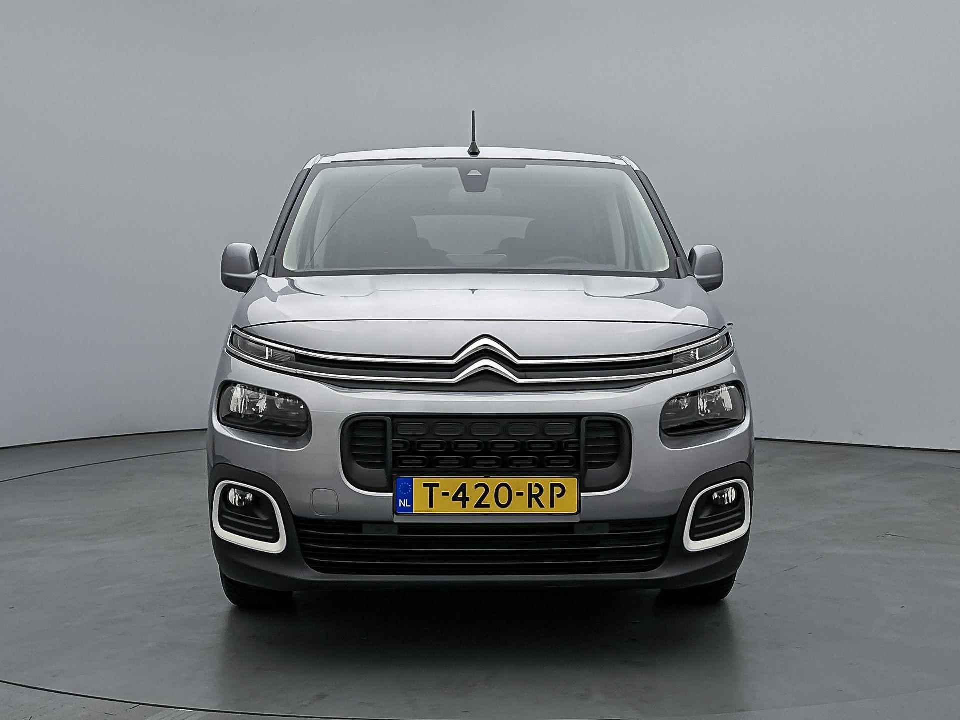 Citroen Berlingo XL Feel 110pk 7-zits | Navigatie | Climate Control | Cruise Control | Parkeersensoren v+a | Apple Carplay / Android Auto | DAB+ radio | Bluetooth | Automatisch dimlicht | Regensensor | 2x Schuifdeur | All seasonbanden | - 4/31