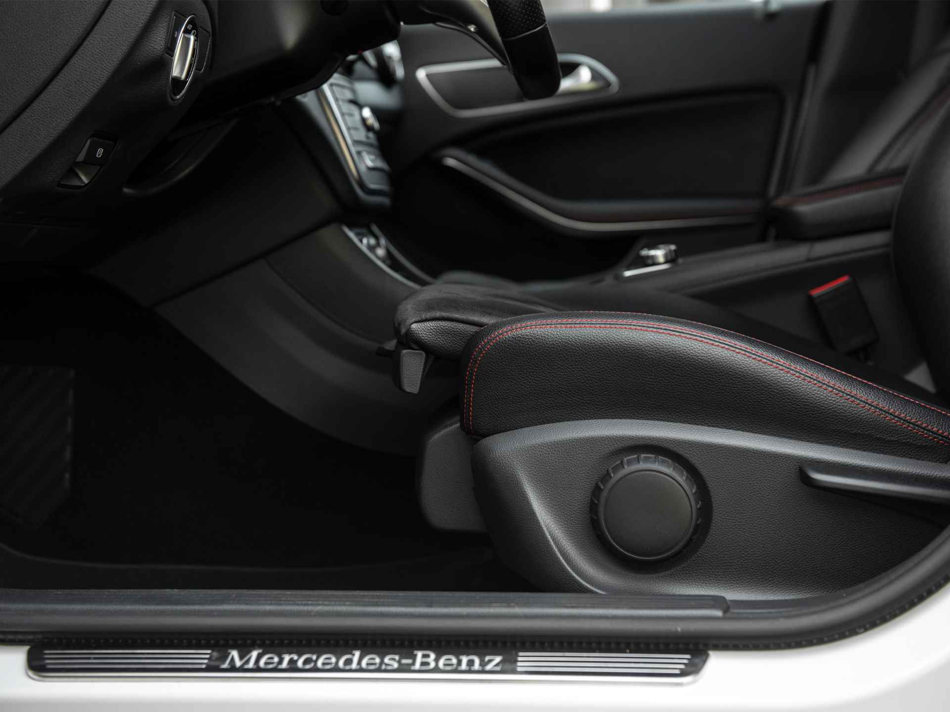 Mercedes-Benz CLA-Klasse Shooting Brake 200 AMG | Night pakket | Licht-/zichtpakket | Navi Garmin | Apple Carplay / Android auto | Stoelverwarming | LED HighPerform. | Active Park Assist | - 7/62