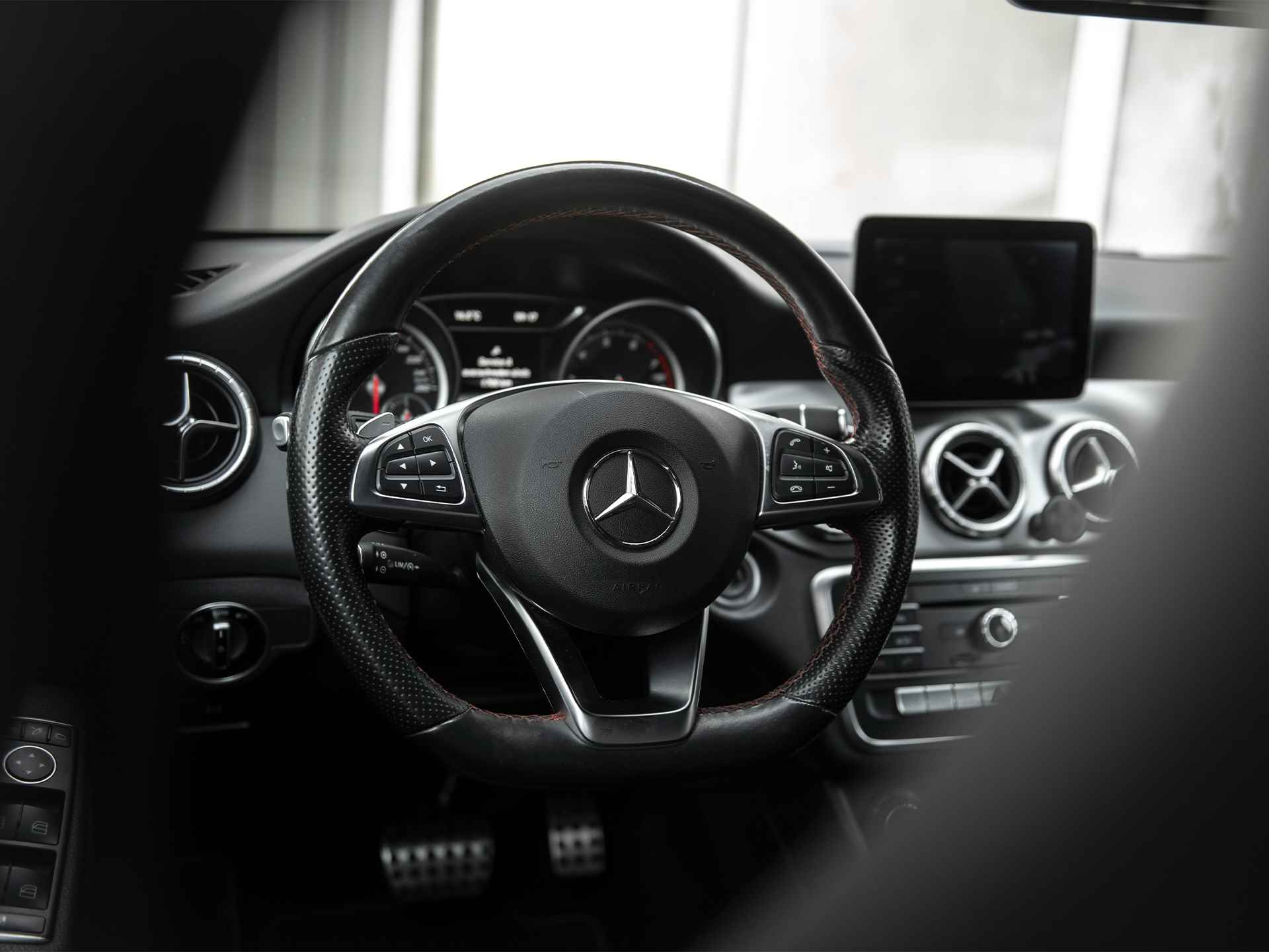 Mercedes-Benz CLA-Klasse Shooting Brake 200 AMG | Night pakket | Licht-/zichtpakket | Navi Garmin | Apple Carplay / Android auto | Stoelverwarming | LED HighPerform. | Active Park Assist | - 11/62