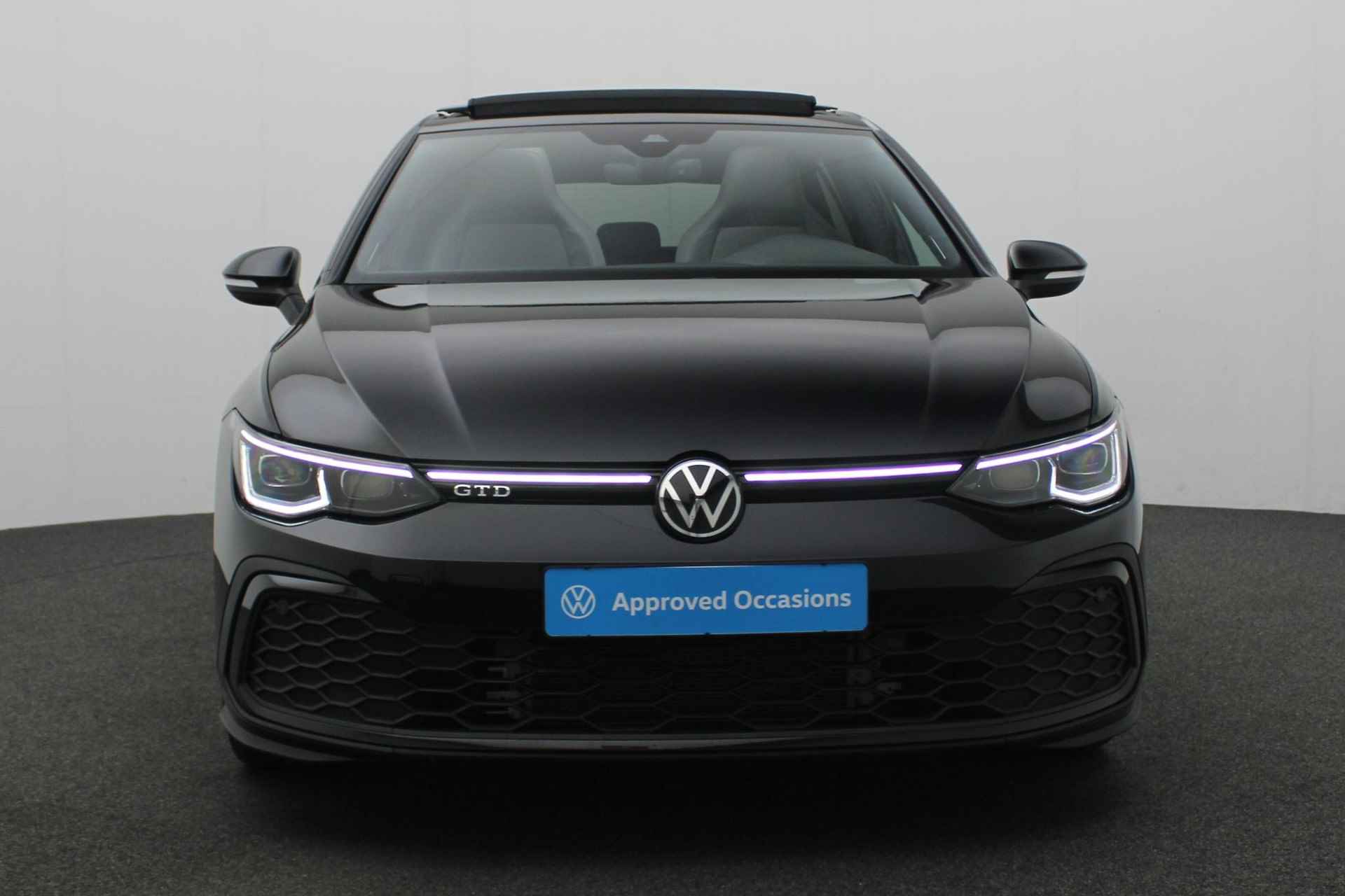 Volkswagen Golf 2.0 TDI 200PK DSG GTD Black Style | Pano | Standkachel | 19 inch | IQ Light | Keyless | Navi Discover Pro | Leer | Keyless | Camera - 19/44