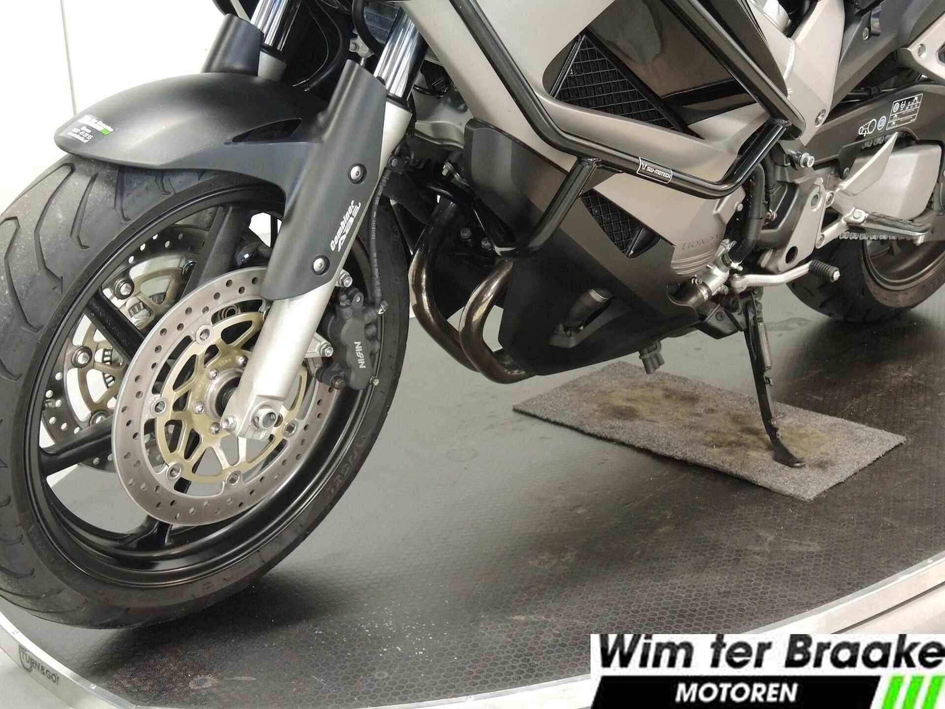 HONDA VFR 800 X |ABS - 2013 - 6/17