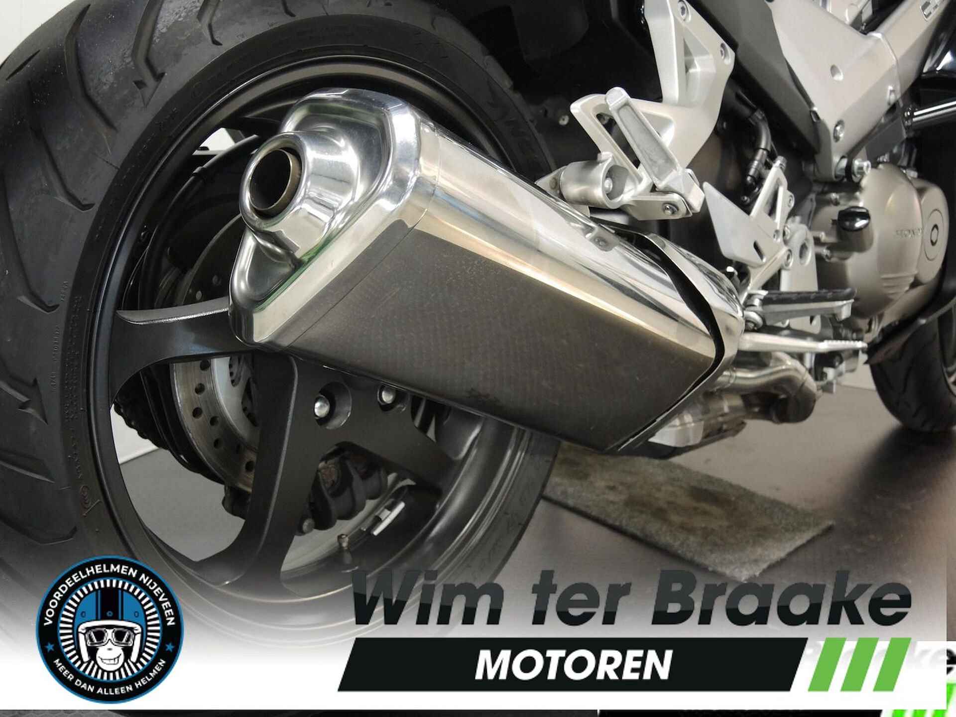 HONDA VFR 800 X ABS - 2013 - 2/17