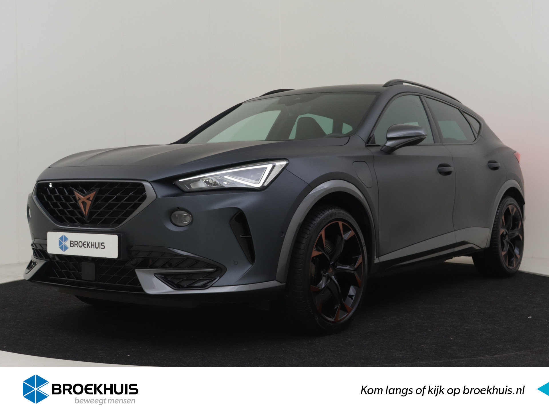 CUPRA Formentor 1.4 e-Hybrid 245PK VZ Copper Edition | Camera Achter | Stoel+Stuurwielverwarming | Navigatie  | App Connect | 19''LMV