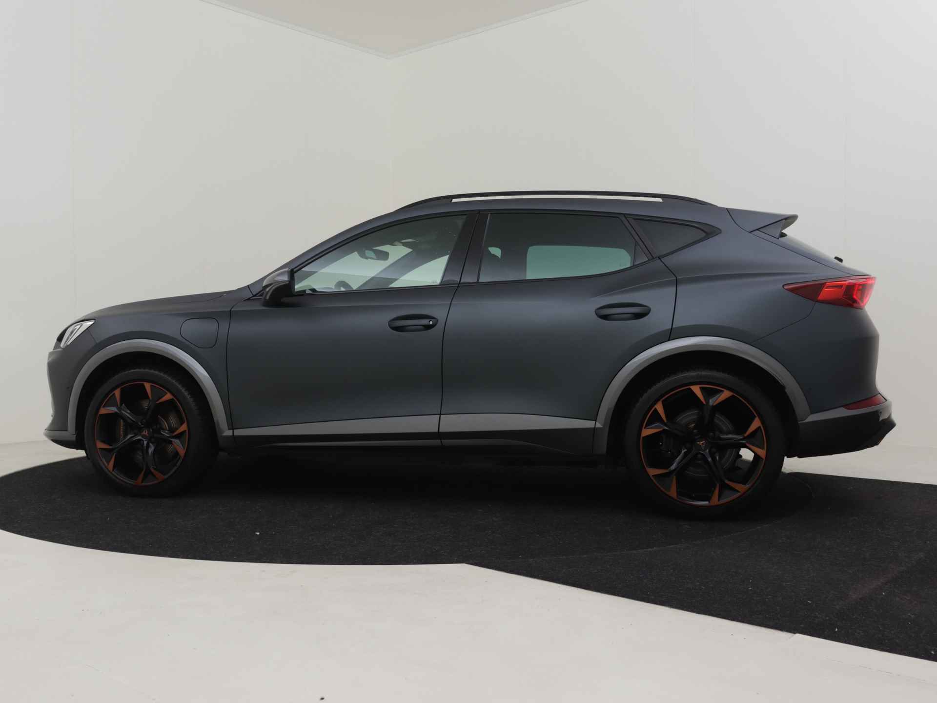 CUPRA Formentor 1.4 e-Hybrid 245PK VZ Copper Edition | Camera Achter | Stoel+Stuurwielverwarming | Navigatie  | App Connect | 19''LMV - 4/40