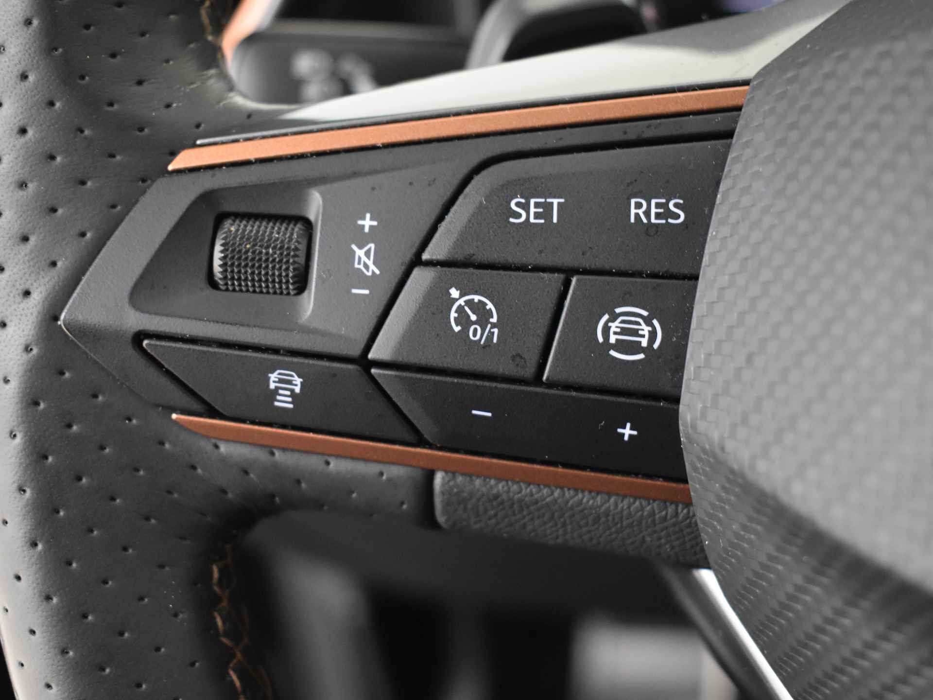 CUPRA Formentor 1.4 e-Hybrid 245PK VZ Copper Edition | Camera Achter | Stoel+Stuurwielverwarming | Navigatie  | App Connect | 19''LMV - 21/40