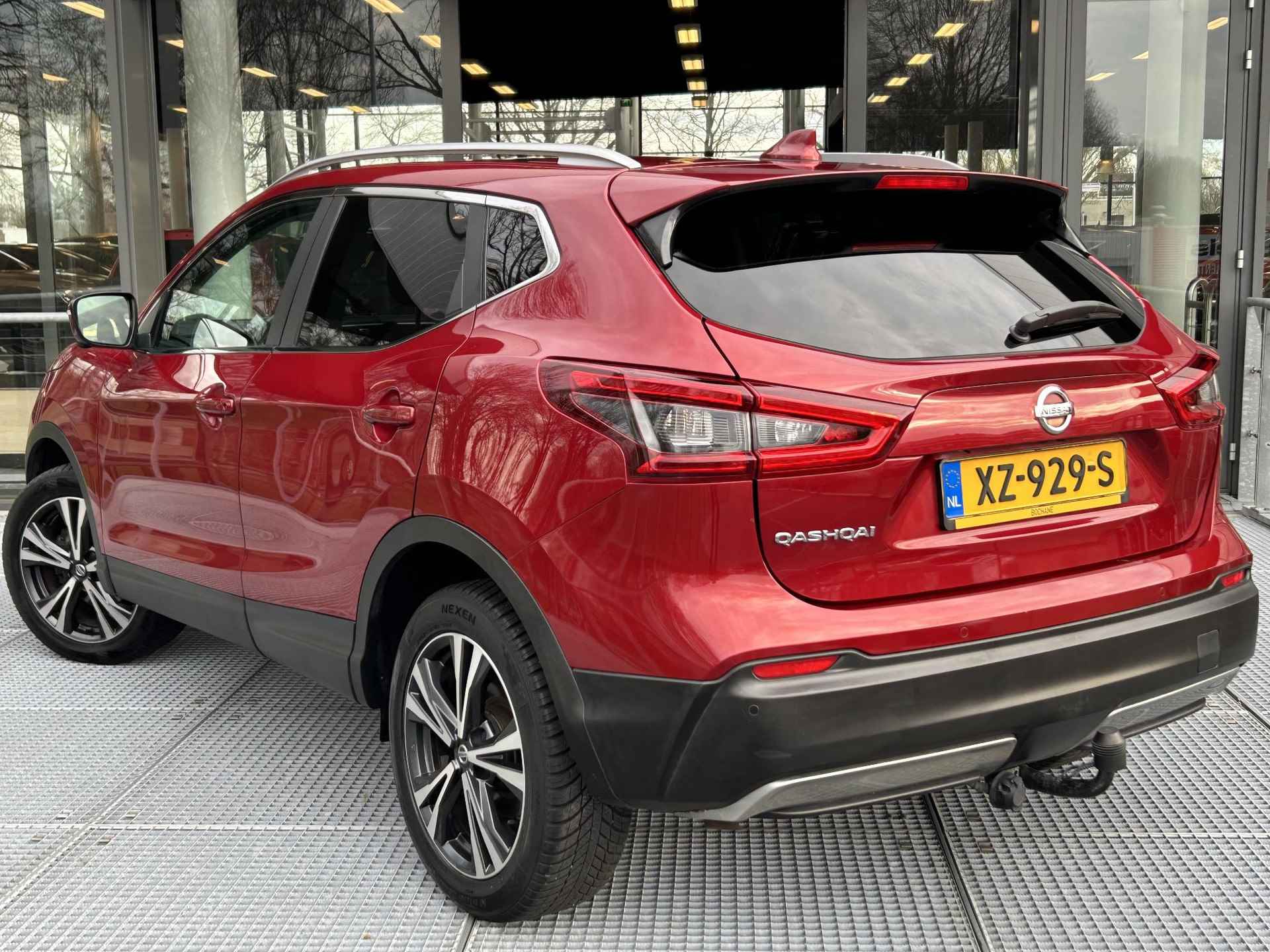 Nissan Qashqai 1.3 DIG-T N-Connecta | Trekhaak | Panoramadak | 360° Camera | Stoelverwarming | Elektrisch Verstelbare Bestuurdersstoel - 6/31