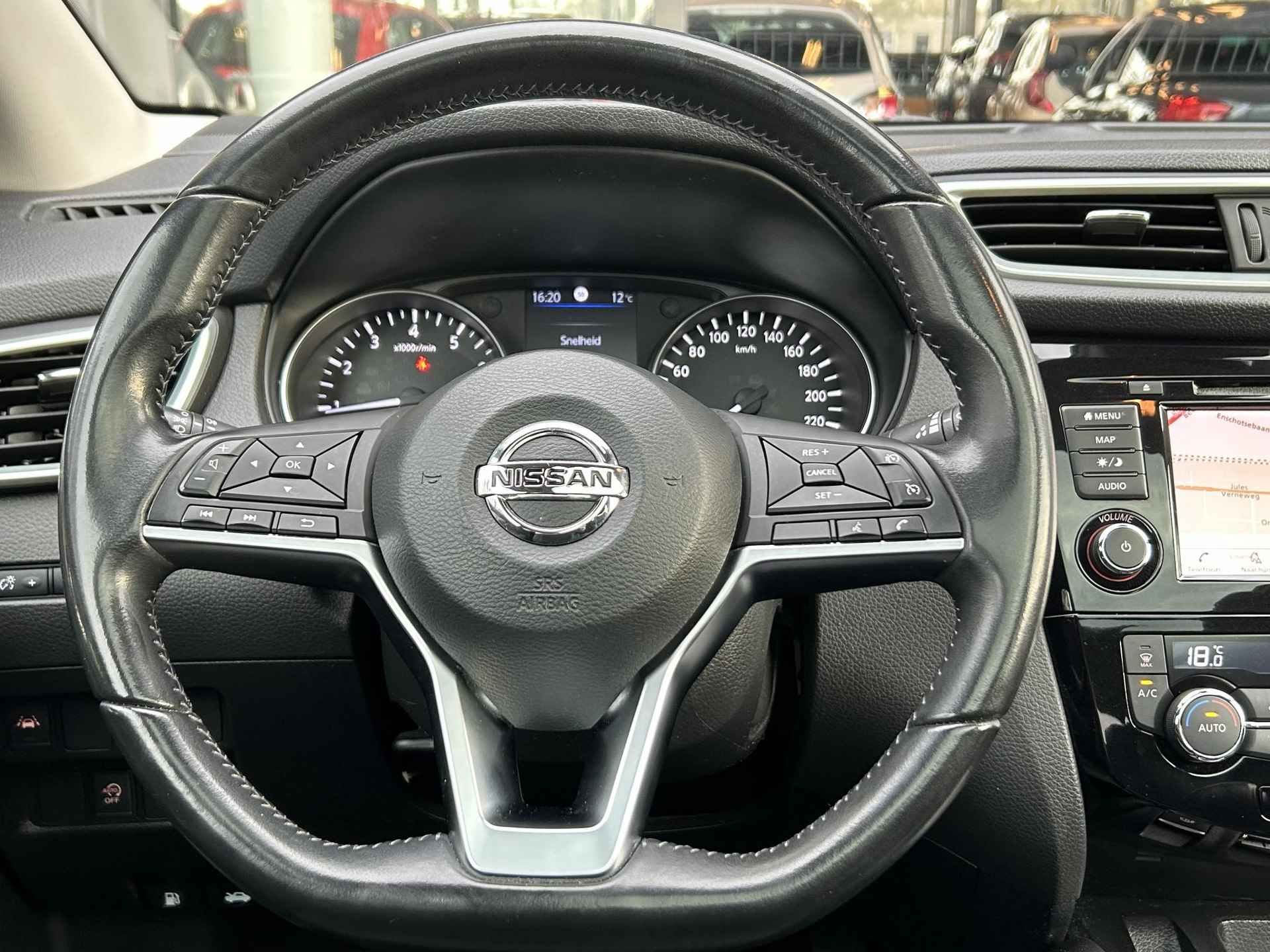 Nissan Qashqai 1.3 DIG-T N-Connecta | Trekhaak | Panoramadak | 360° Camera | Stoelverwarming | Elektrisch Verstelbare Bestuurdersstoel - 20/31