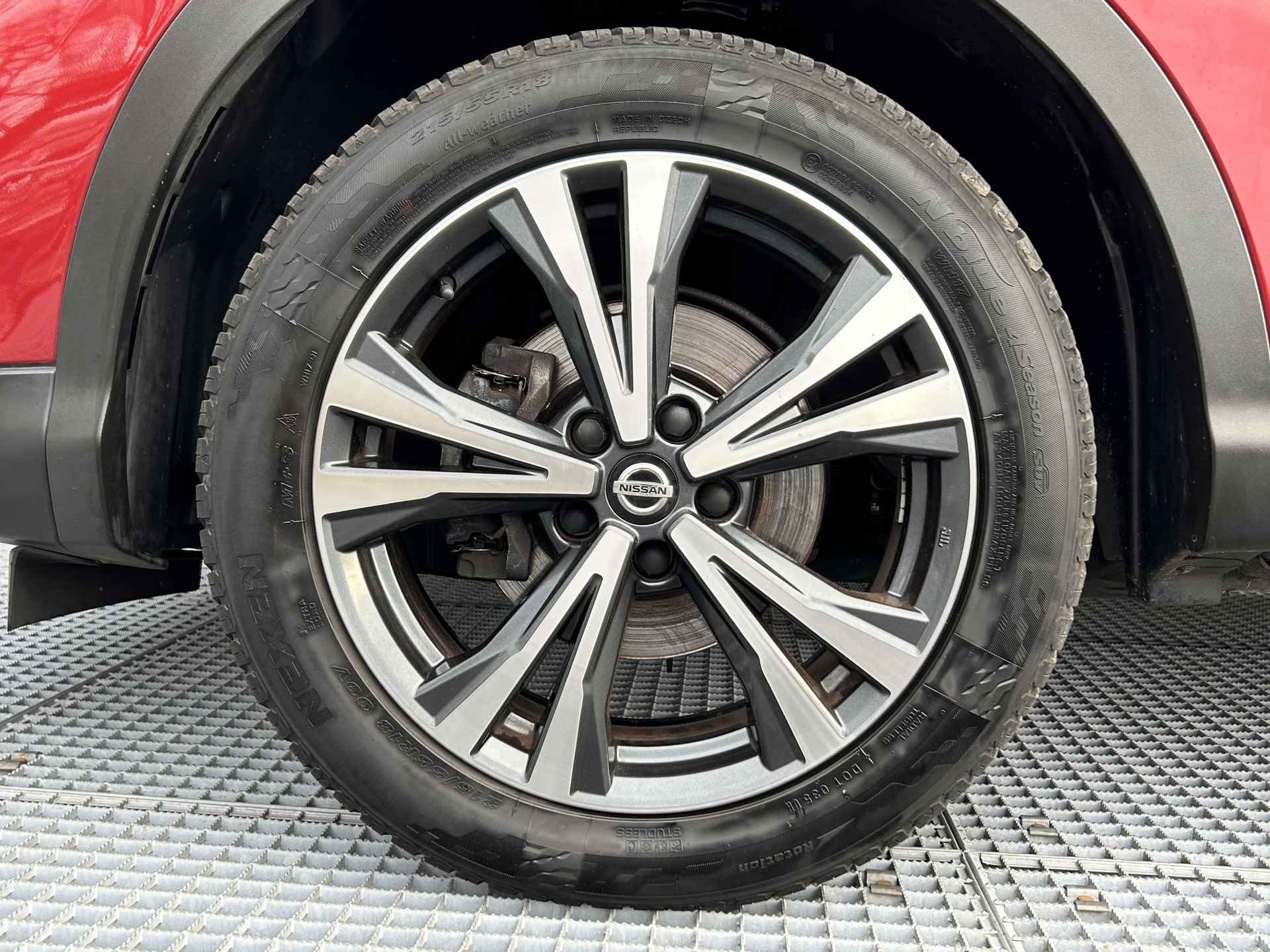 Nissan Qashqai 1.3 DIG-T N-Connecta | Trekhaak | Panoramadak | 360° Camera | Stoelverwarming | Elektrisch Verstelbare Bestuurdersstoel - 30/31