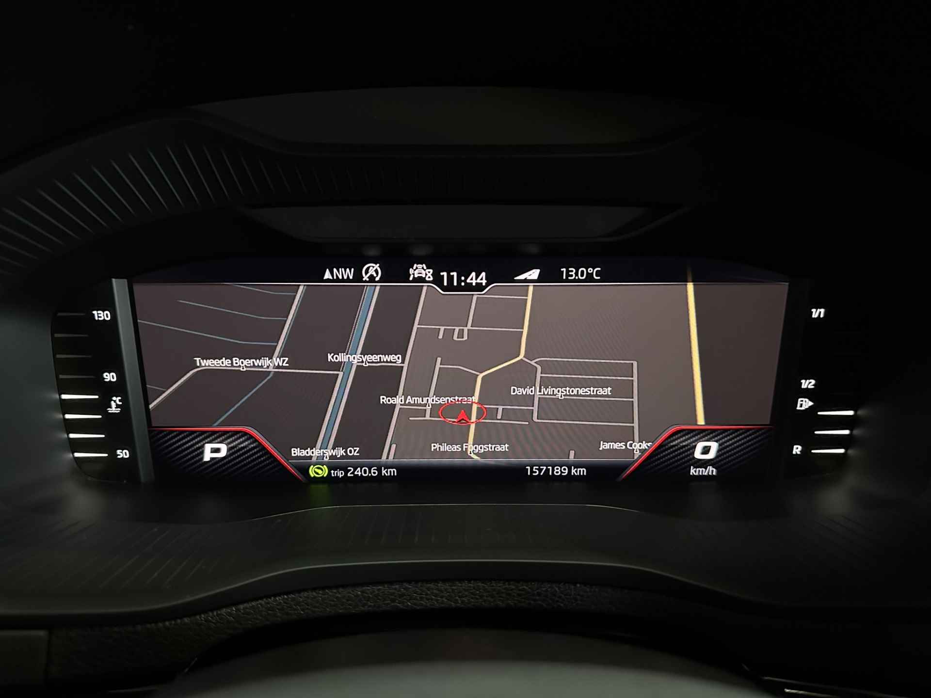 Škoda Karoq 1.5 TSI ACT Sportline Business Airco ECC | Virtual | LED | Panorama | Canton | Trekhaak | Adaptive Cruise | Apple Carplay Android Auto | Isofix | NAP | - 20/52