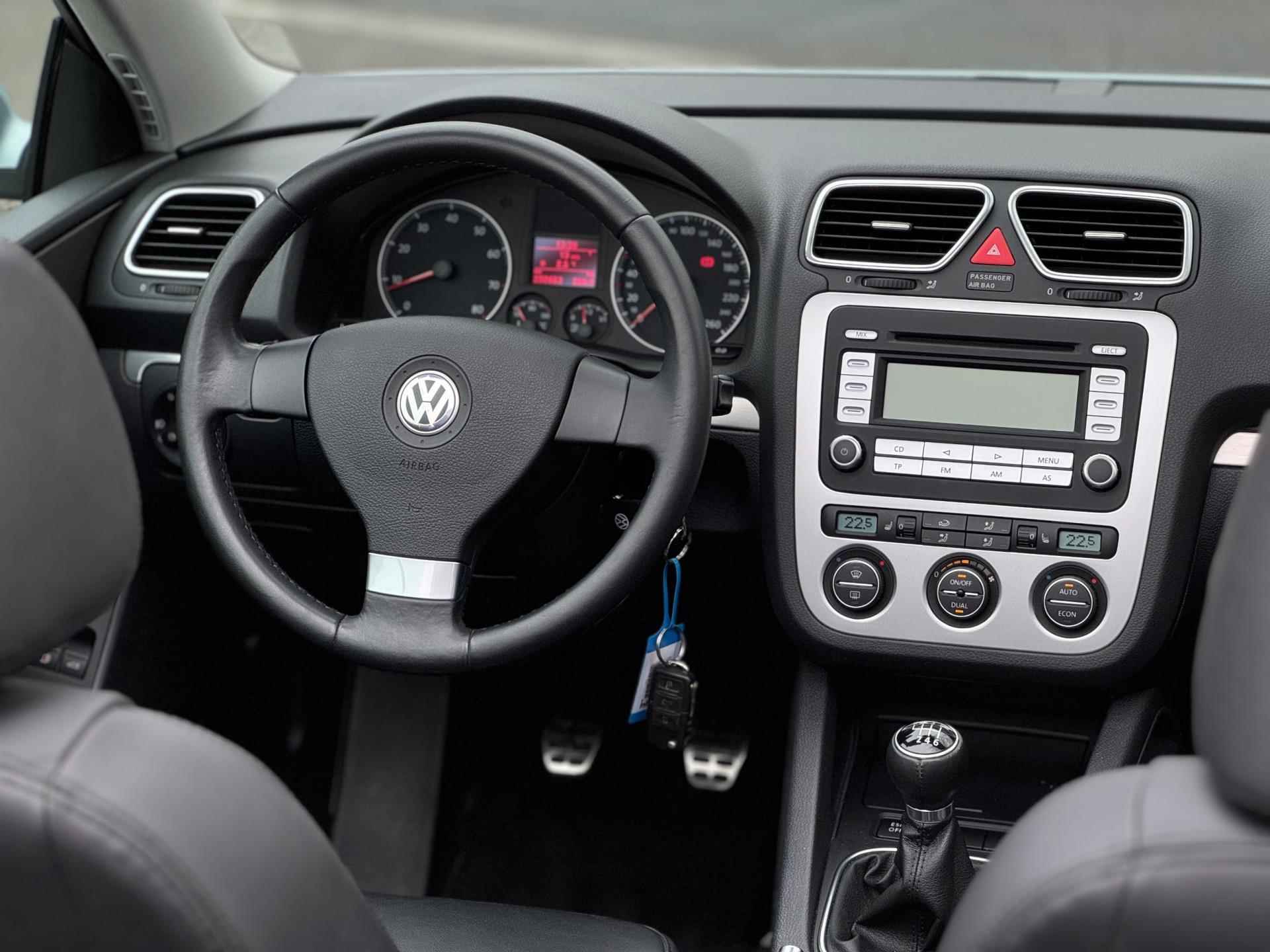 Volkswagen Eos 2.0 Cabrio Pano Stoel VW D.riem VV Dealeronderhouden Leder Xenon Nette staat 2 sleutels - 24/62