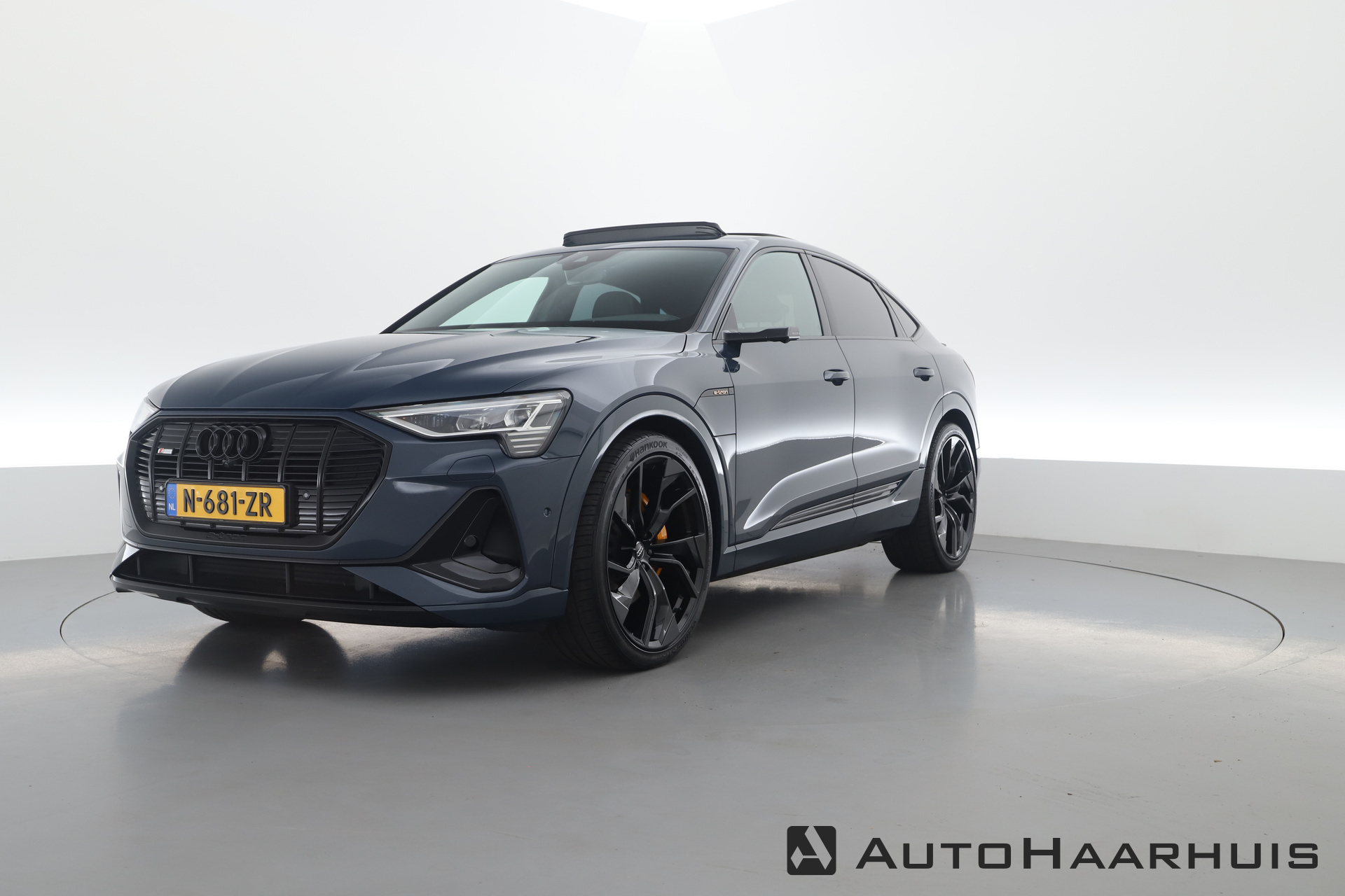 Audi e-tron Sportback 55 quattro S Line 95 kWh | Pano | Soft Close | Luchtvering | Bang & Olufsen | Keyless | 23'' | 360cam