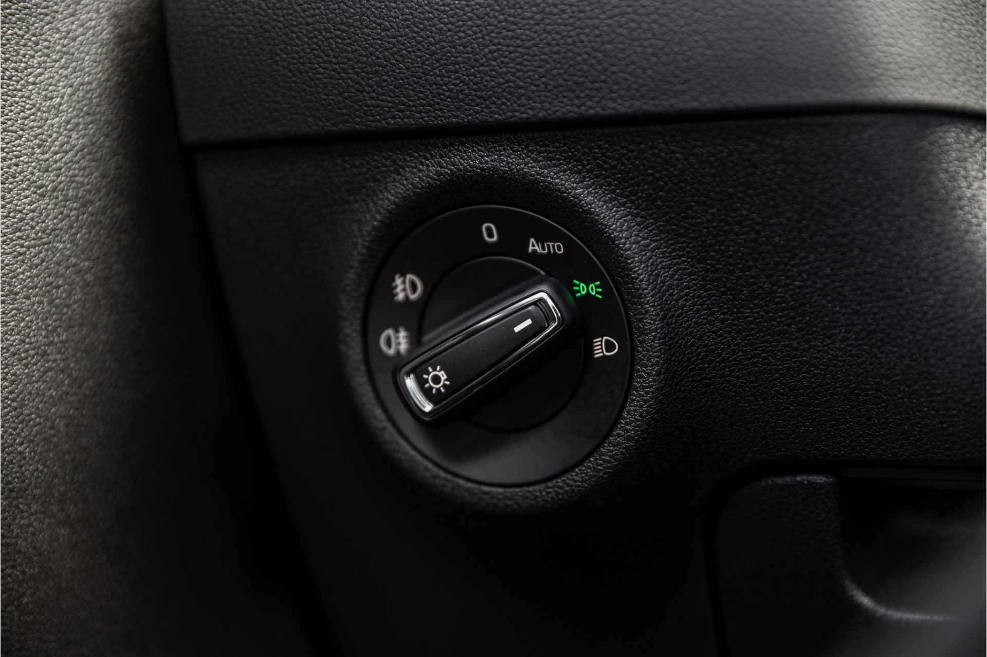 Škoda Karoq Business Edition Plus 1.5 150pk DSG | Camera | Stoelverwarming | - 22/33