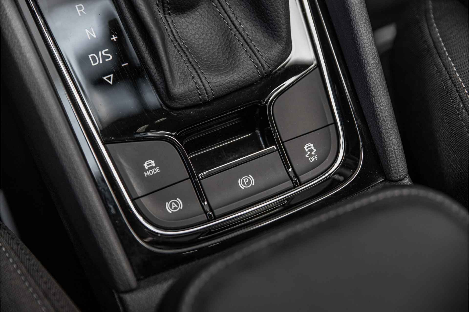 Škoda Karoq Business Edition Plus 1.5 150pk DSG | Camera | Stoelverwarming | - 23/33