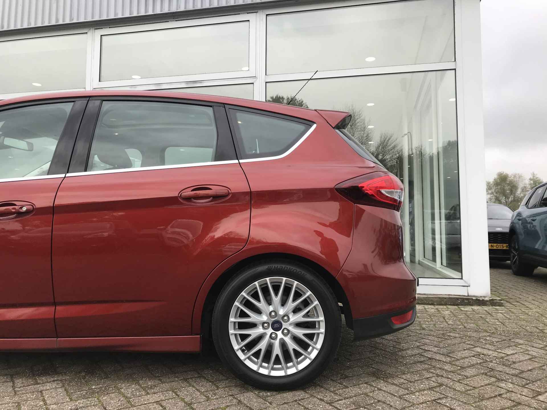 Ford C-Max Titanium 1.0 ECOboost 125pk Full Options - 14/51