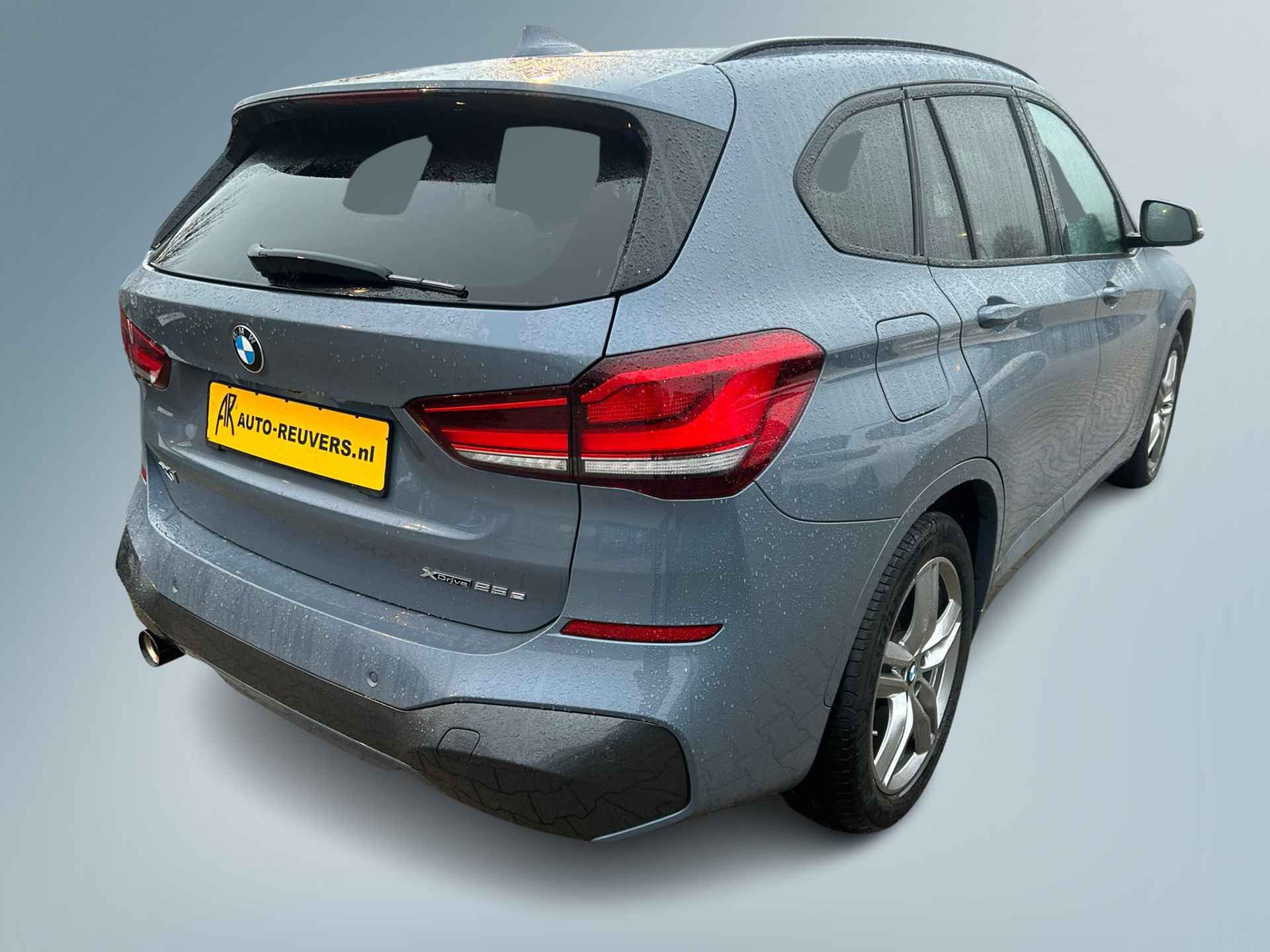 BMW X1 xDrive25e High Executive Panorama / Opendak / HUD / Pilot assist / HarmanKardon - 2/12