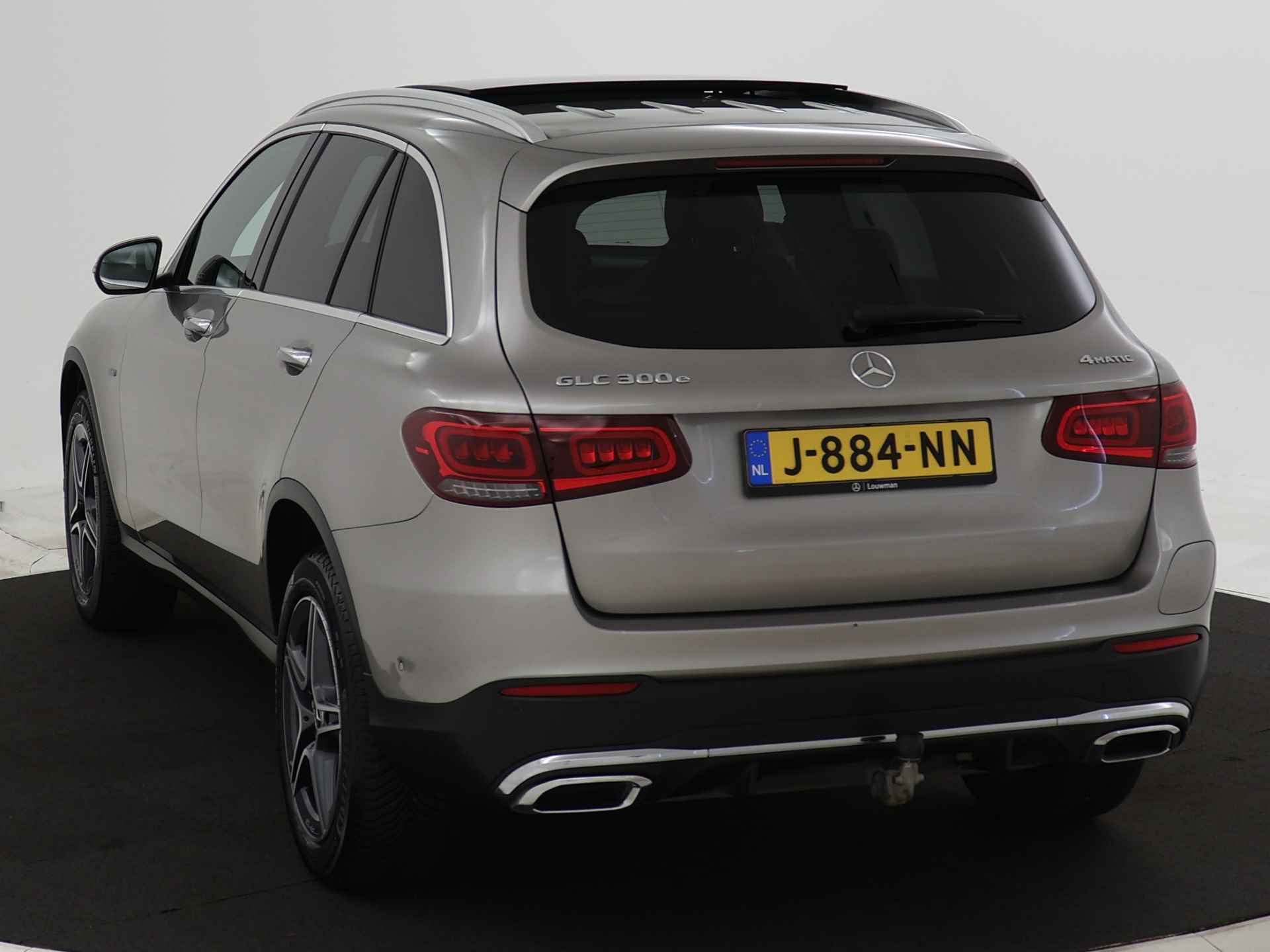 Mercedes-Benz GLC 300 e 4MATIC Business Solution AMG | Panoramadak | Elektrische Trekhaak | AMG Styling | Night Pakket | Inclusief 24 maanden MB Certified garantie voor Europa. - 16/46