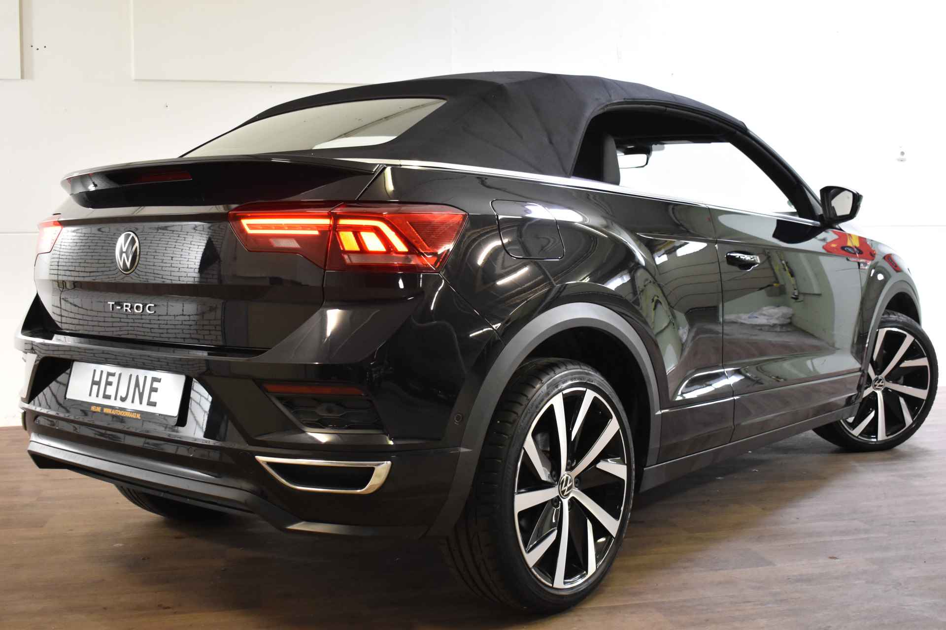 Volkswagen T-Roc Cabrio 1.5 TSI 150PK DSG R-LINE SPORT NAVI/VIRTUAL/CAMERA - 3/38