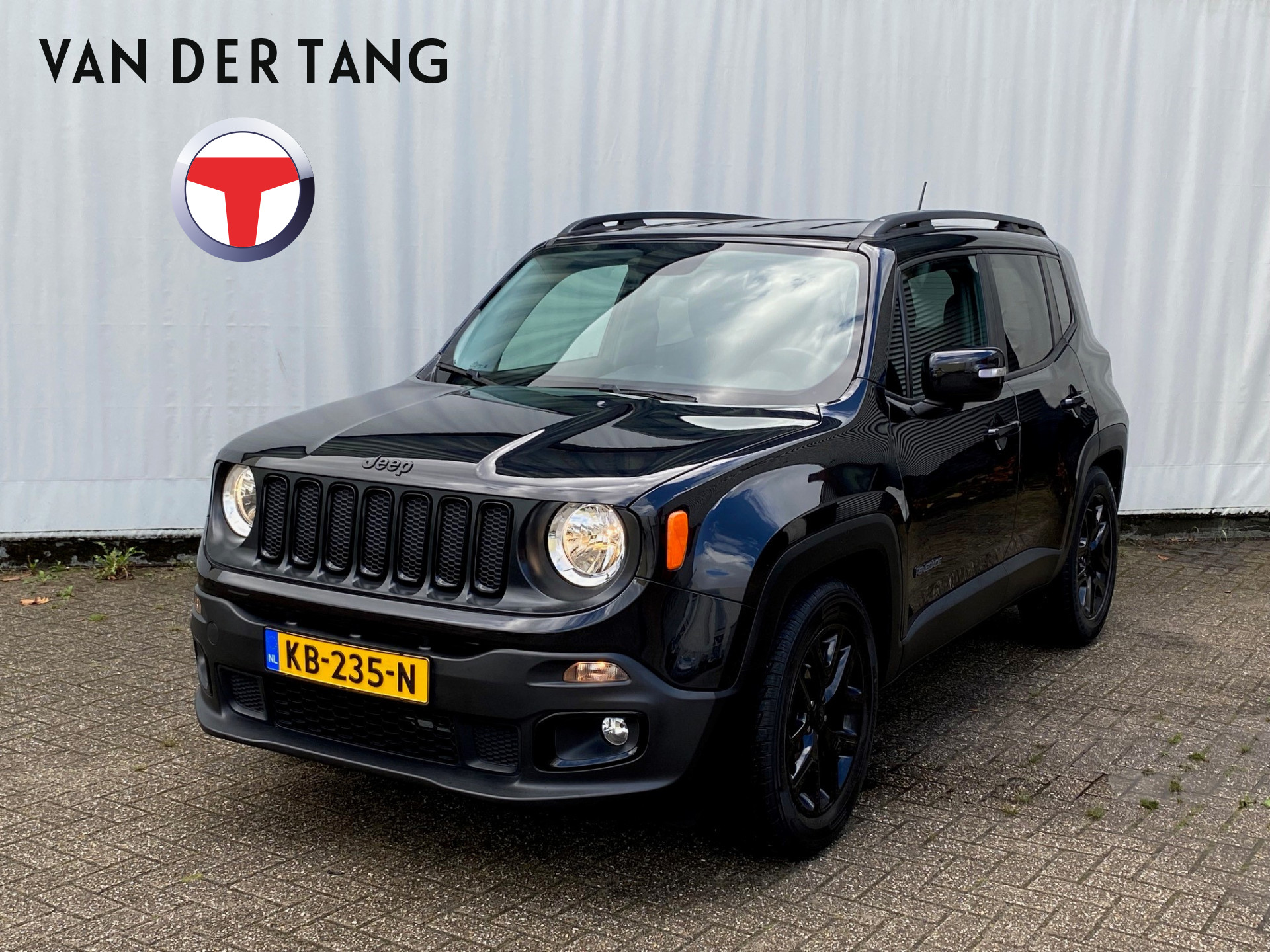 Jeep Renegade 1.6 E-Torq Black Line / 18 inch/ Navi