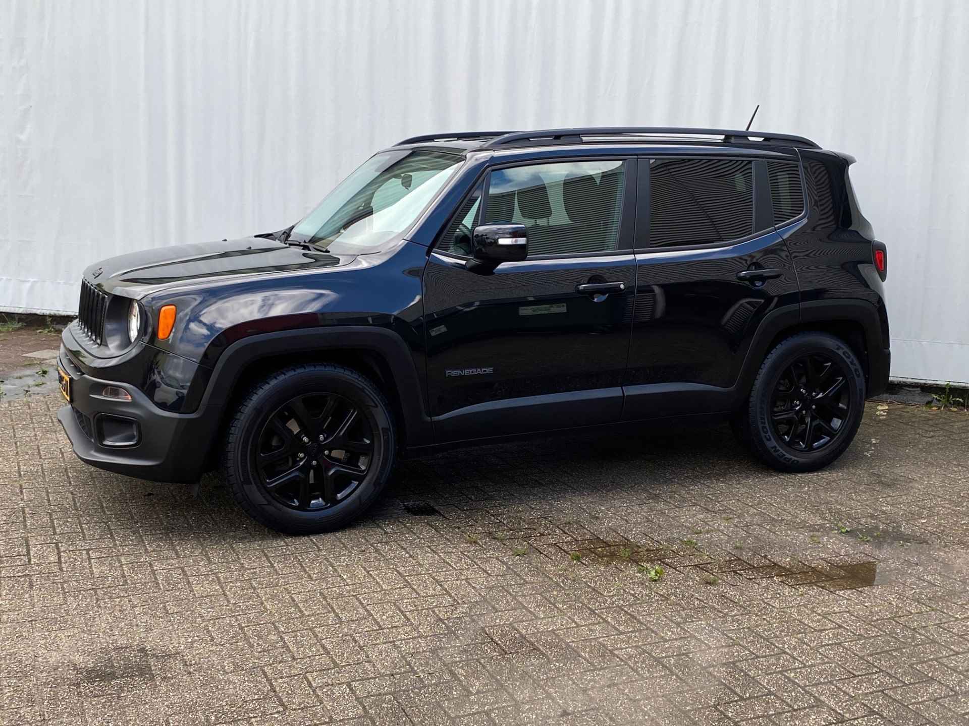 Jeep Renegade 1.6 E-Torq Black Line / 18 inch/ Navi - 3/23