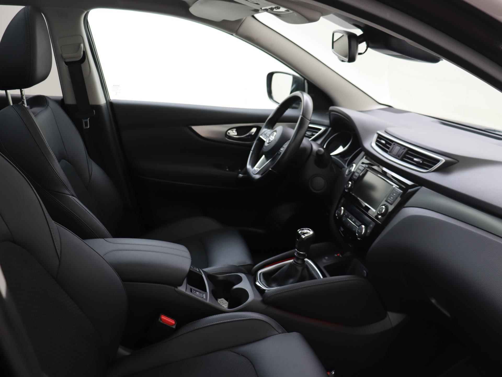 Nissan Qashqai 1.3 - 140PK DIG-T Tekna Apple Carplay/Android Auto | Navigatie | 360 Camera | 19 inch Velgen | LED Lampen | Parkeersensoren | Cruise Control Adaptief | Climate Control | 19 inch Velgen | Panoramadak | - 18/29