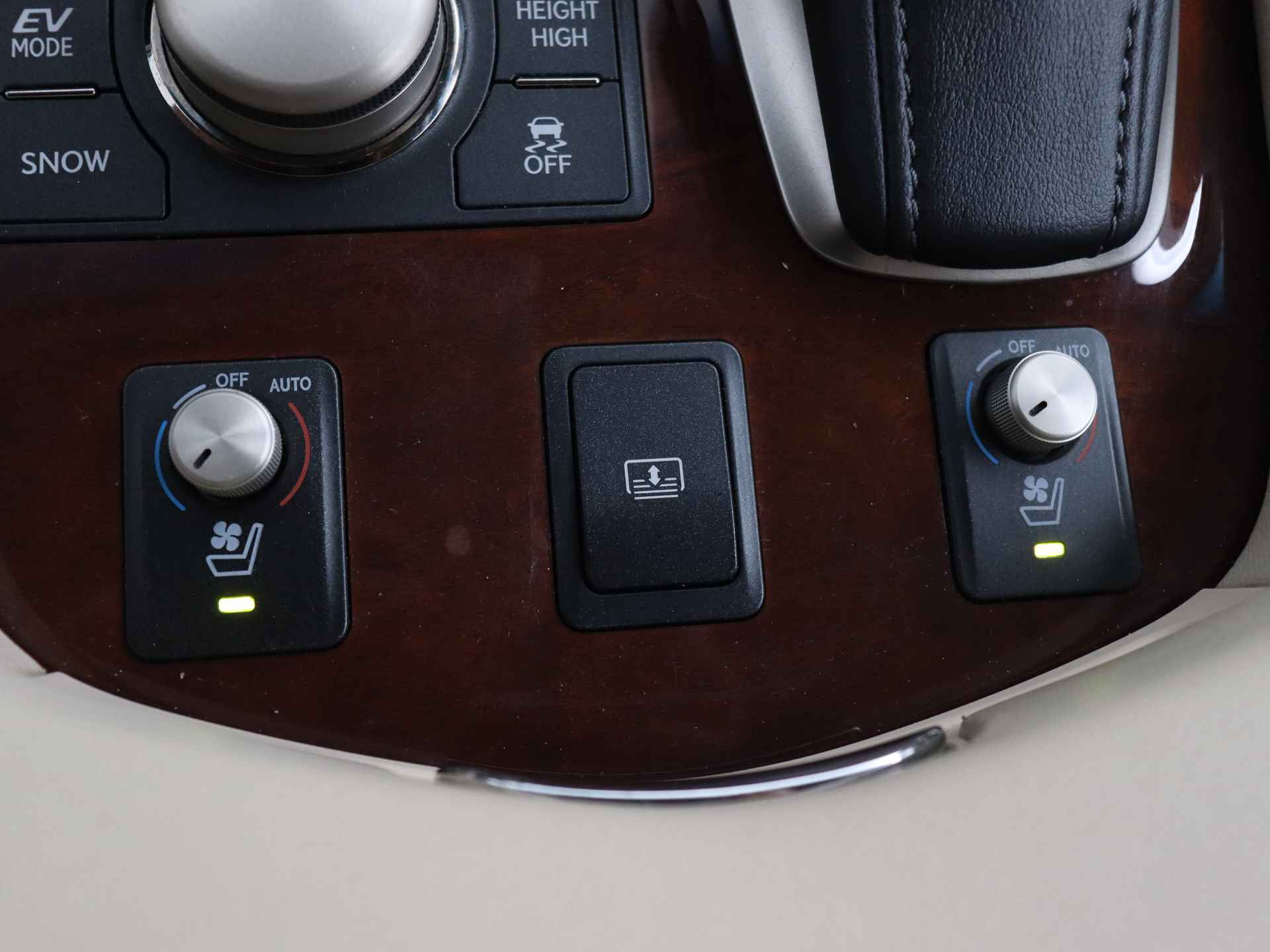 Lexus LS 600h Executive Limited | Elektronisch Instelbaar Onderstel | Mark Levinson Audio | Houtafwerking | - 35/56