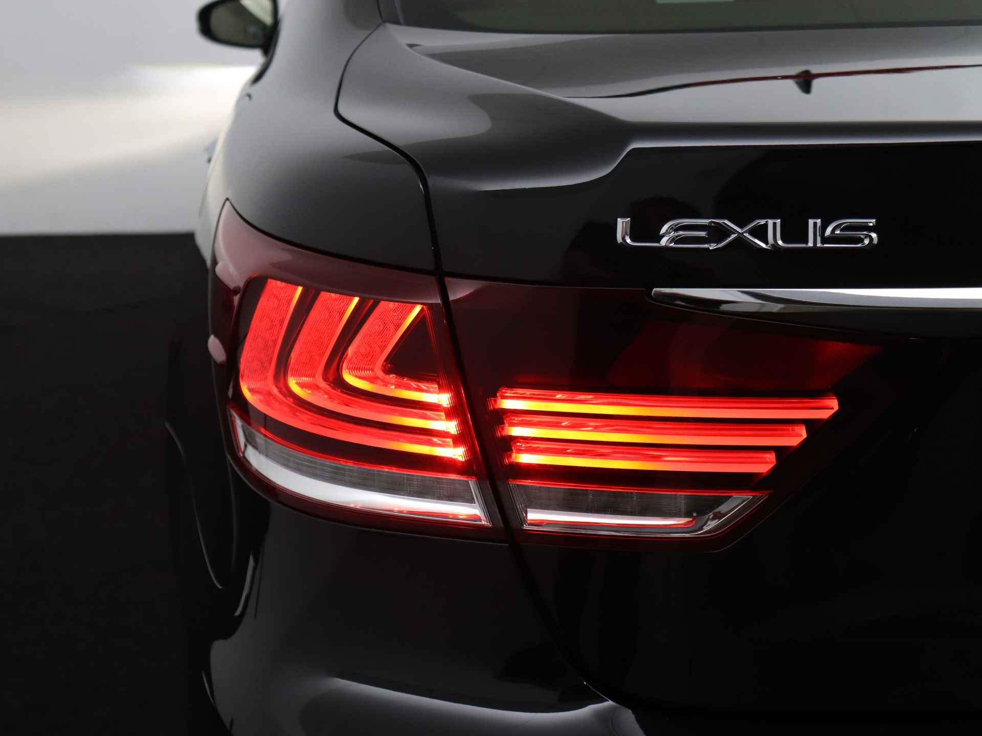 Lexus LS 600h Executive Limited | Elektronisch Instelbaar Onderstel | Mark Levinson Audio | Houtafwerking | - 46/56