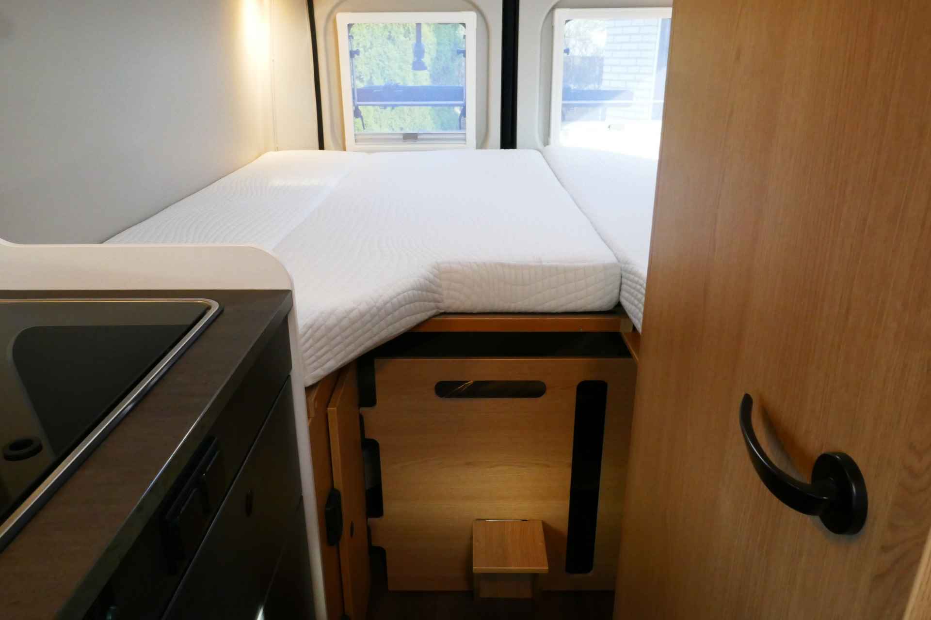 Sunlight Cliff 640 Adventure Edition 140 pk AUTOMAAT 9-Traps Euro6 Fiat Ducato 8 **Lengtebedden/4 zitplaatsen/Luifel/Fietsendrager/Smart - 12/71