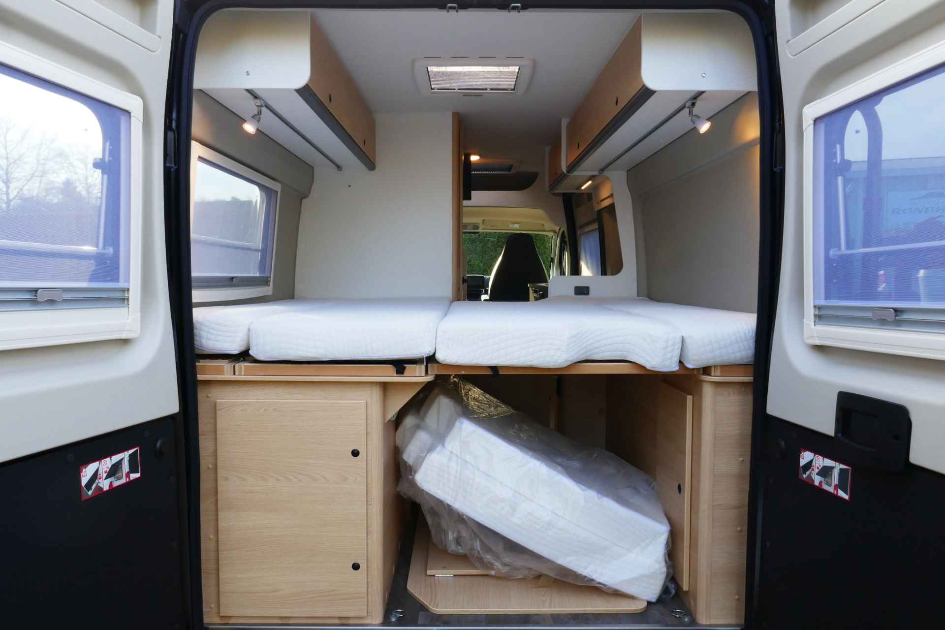 Sunlight Cliff 640 Adventure Edition 140 pk AUTOMAAT 9-Traps Euro6 Fiat Ducato 8 **Lengtebedden/4 zitplaatsen/Luifel/Fietsendrager/Smart - 55/71