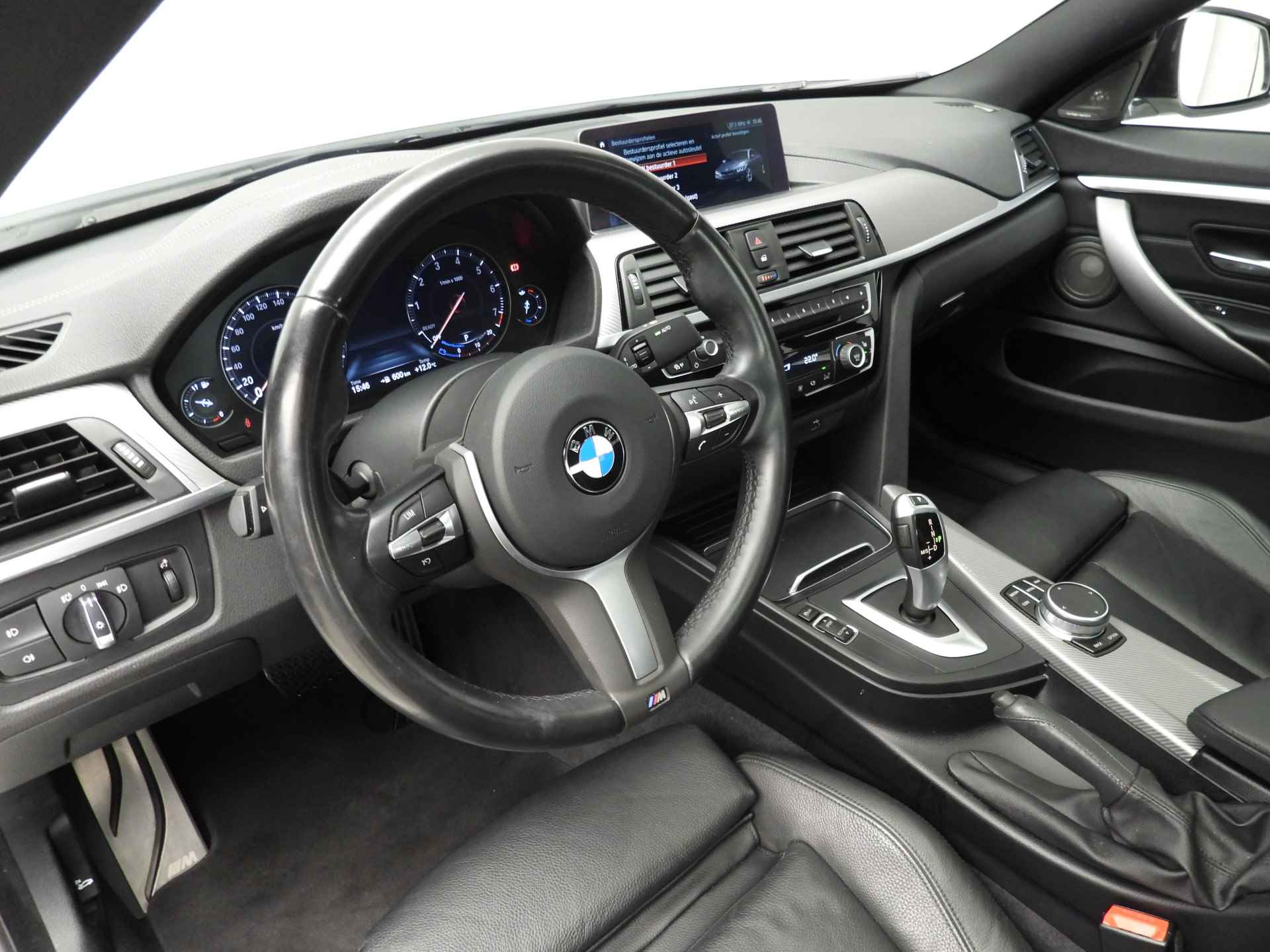 BMW 4 Serie Gran Coupé 418i M-Sportpakket / LED / Leder / Navigatie / Schuifdak / Elektr. zetels / DAB / Harman-kardon sound / Alu19 inch - 13/45