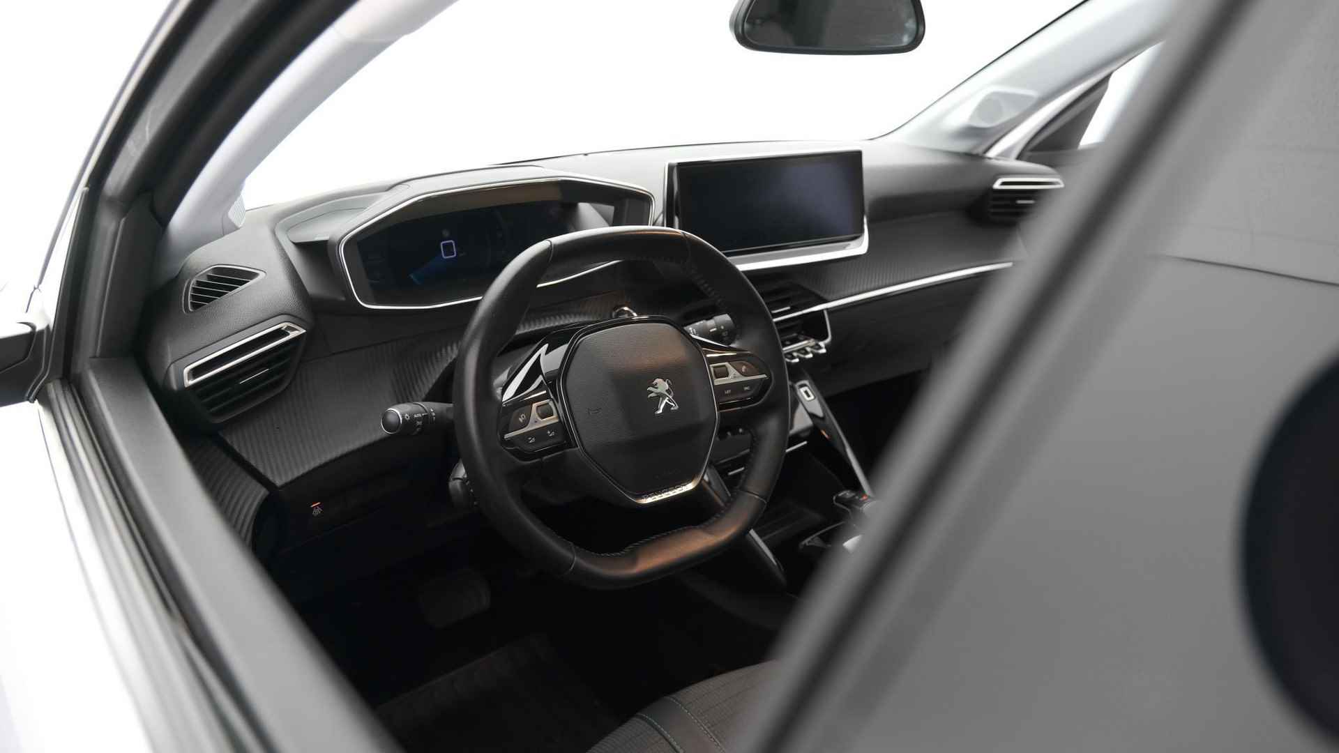 Peugeot e-208 EV Allure 50 kWh 136 | €2.000 Subsidie | Panoramadak | Camera | Navigatie | Parkeersensoren - 3/65