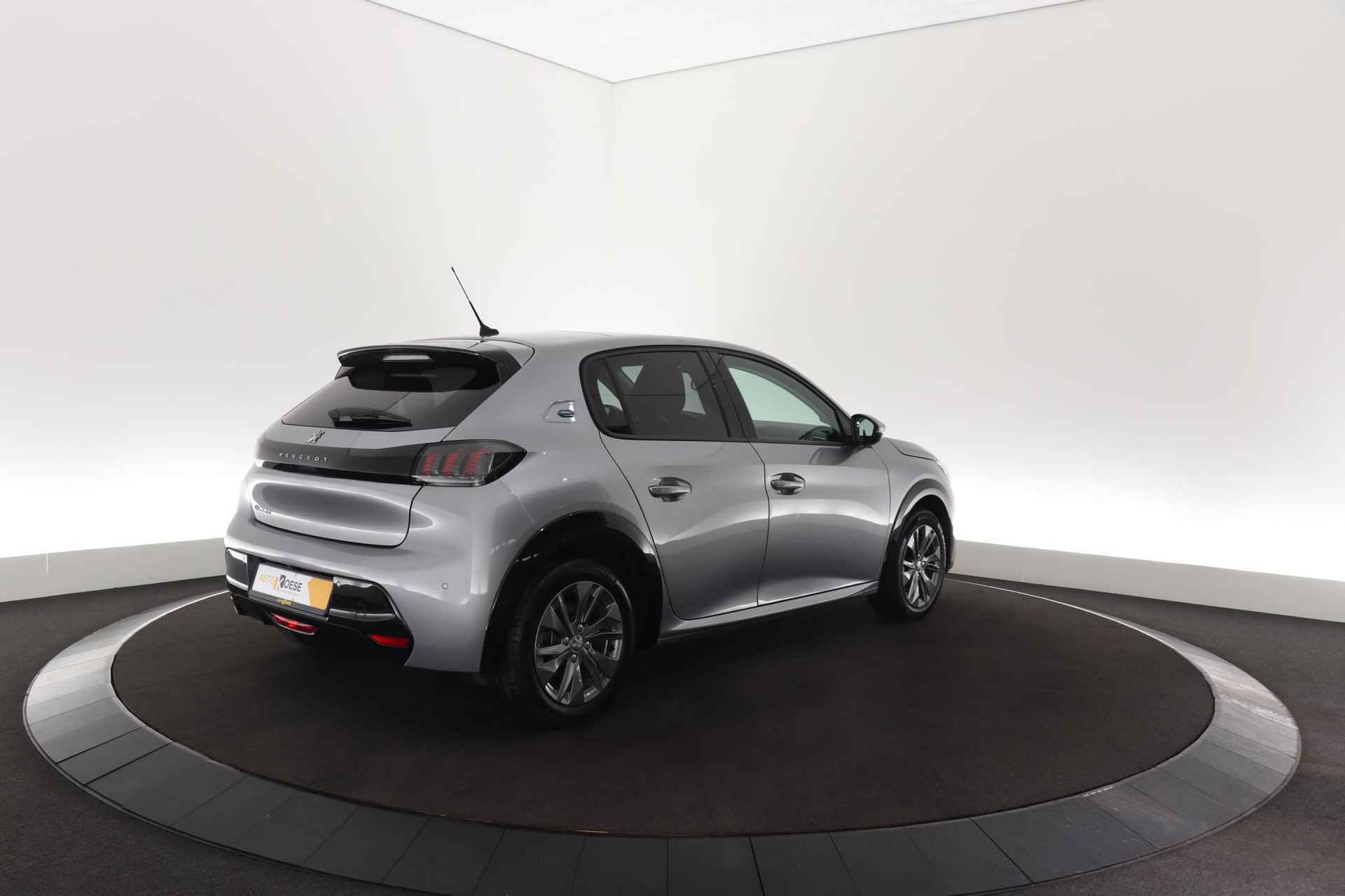 Peugeot e-208 EV Allure 50 kWh 136 | €2.000 Subsidie | Panoramadak | Camera | Navigatie | Parkeersensoren - 6/65