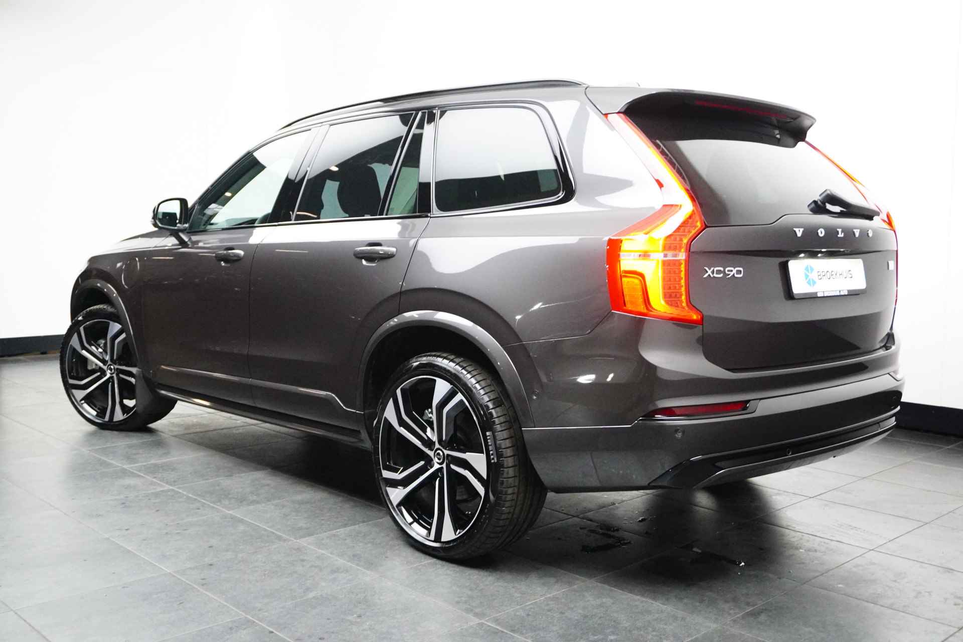 Volvo XC90 T8 Recharge AWD Ultra Dark | 22" | Luchtvering | Bowers & Wilkins | Geventileerd Nappa | Stoelmassage | 360 Camera | Gelaagd en - 6/39