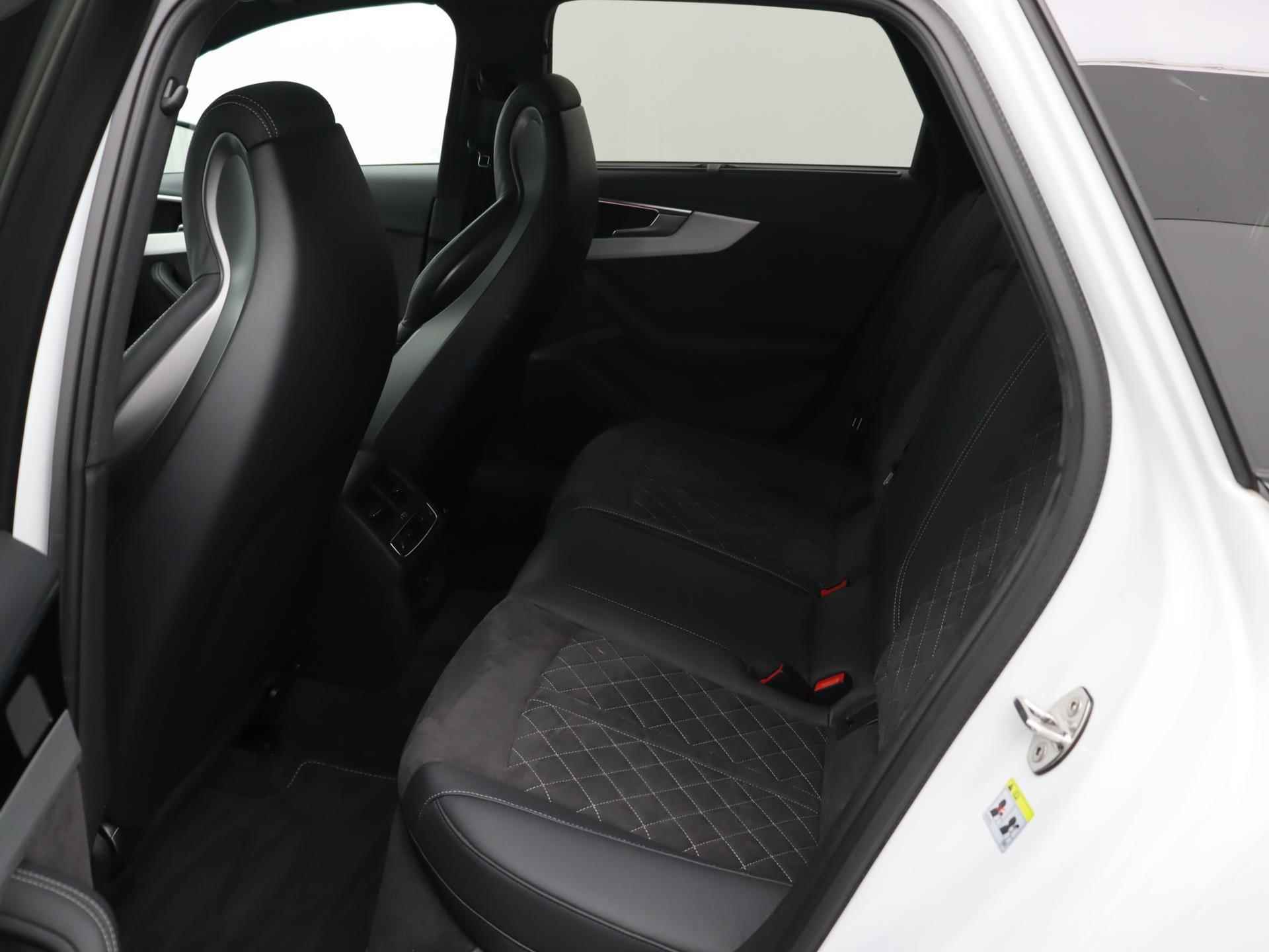 Audi A4 Avant 35 TFSI Aut. S-Edition | Sportstoelen | Leder + Alcantara | Panoramadak | Virtual Cockpit | Ambiente verlichting | - 5/28