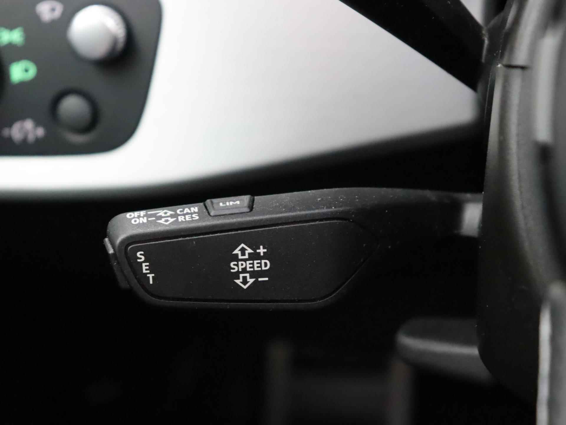 Audi A4 Avant 35 TFSI Aut. S-Edition | Sportstoelen | Leder + Alcantara | Panoramadak | Virtual Cockpit | Ambiente verlichting | - 14/28