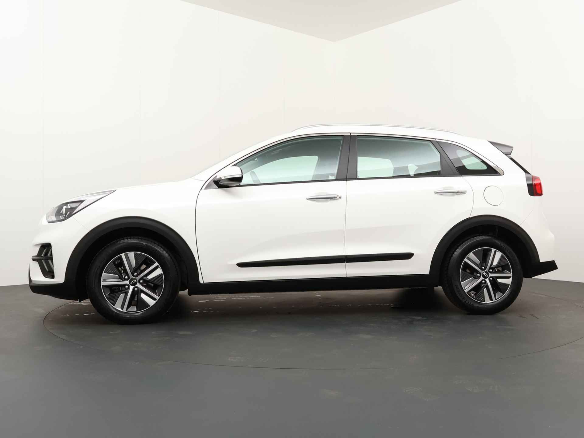 Kia Niro 1.6 GDi Hybrid DynamicLine - Navigatie - Climate Control - Adaptieve Cruise Control - Fabrieksgarantie tot 05-2028 - 4/49