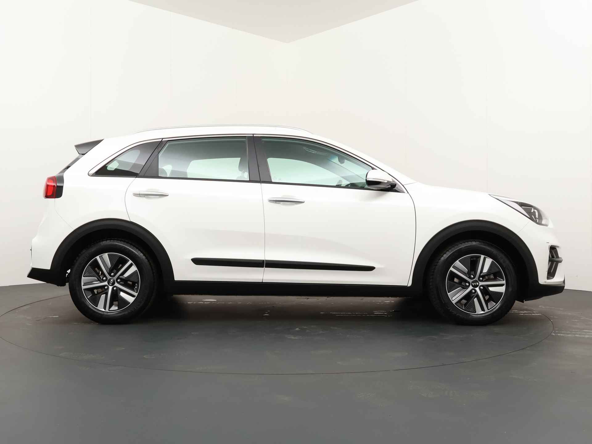 Kia Niro 1.6 GDi Hybrid DynamicLine - Navigatie - Climate Control - Adaptieve Cruise Control - Fabrieksgarantie tot 05-2028 - 10/49