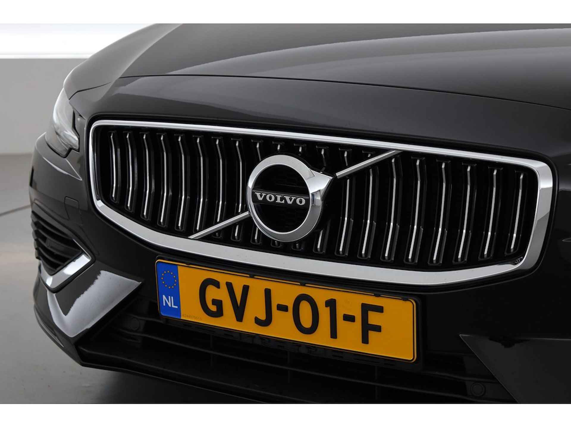 Volvo V60 2.0 340PK T6 AWD Recharge Inscription Stuur+ stoelverwarming, camera - 7/28