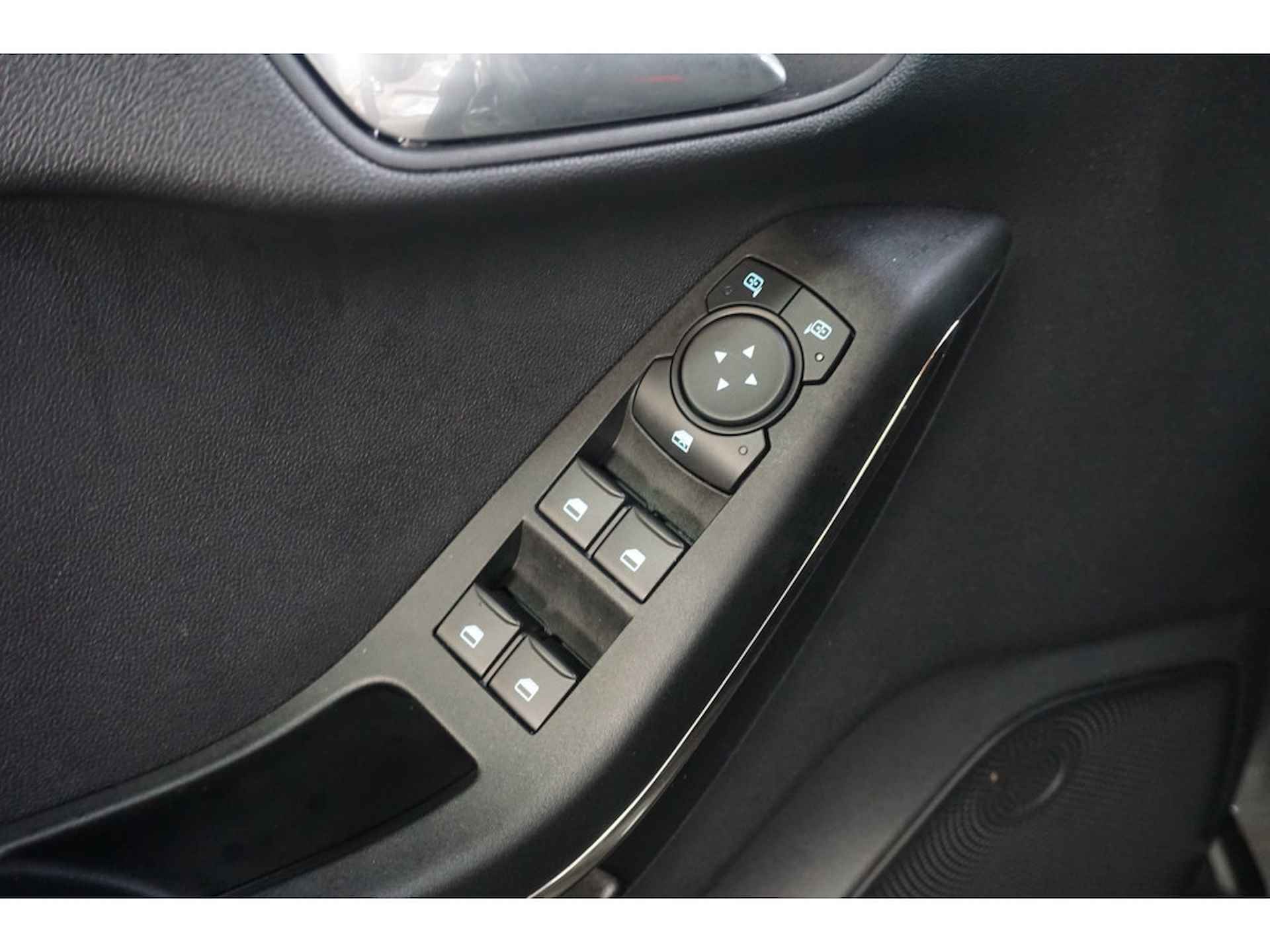 Ford Fiesta 1.0 EcoBoost Hybrid ST-Line | Winter Pakket | - 17/18