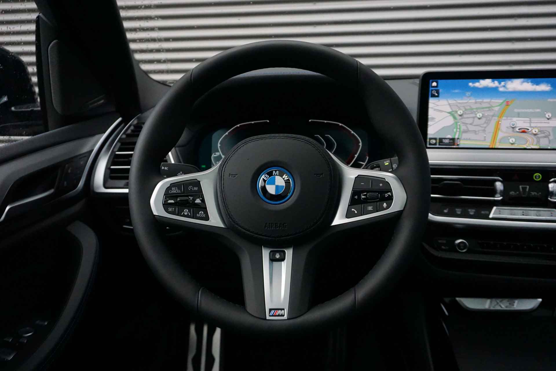 BMW iX3 High Executive M Sportpakket Harman Kardon / Panoramadak / 20" LMV / Head-Up Display / Driving Assistant Professional / Trekhaak - 7/39