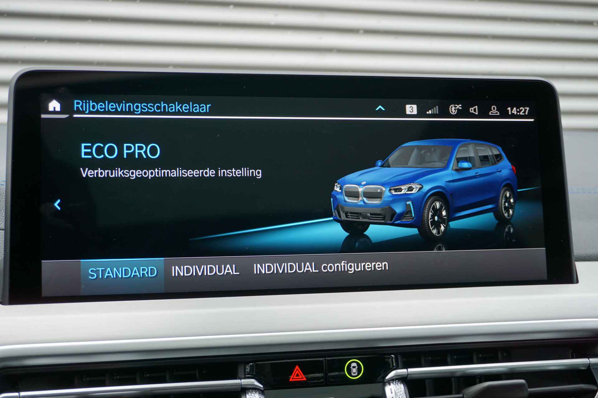 BMW iX3 High Executive M Sportpakket Harman Kardon / Panoramadak / 20" LMV / Head-Up Display / Driving Assistant Professional / Trekhaak - 21/39