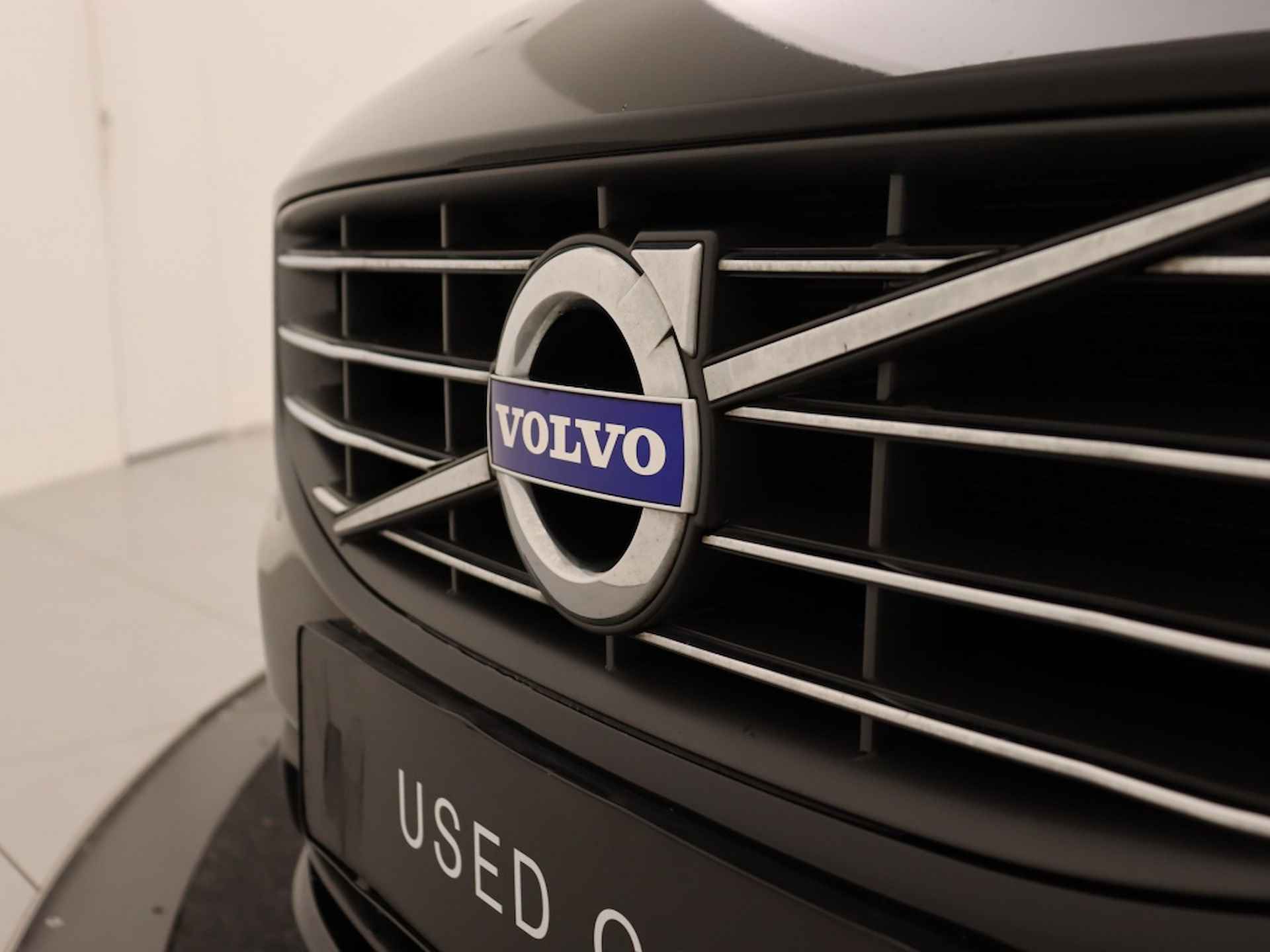 Volvo V60 T3 AUT(6) NORDIC+ XENON STANDKACHEL NAVI BLUETOOTH STOELVERWARMI - 28/32