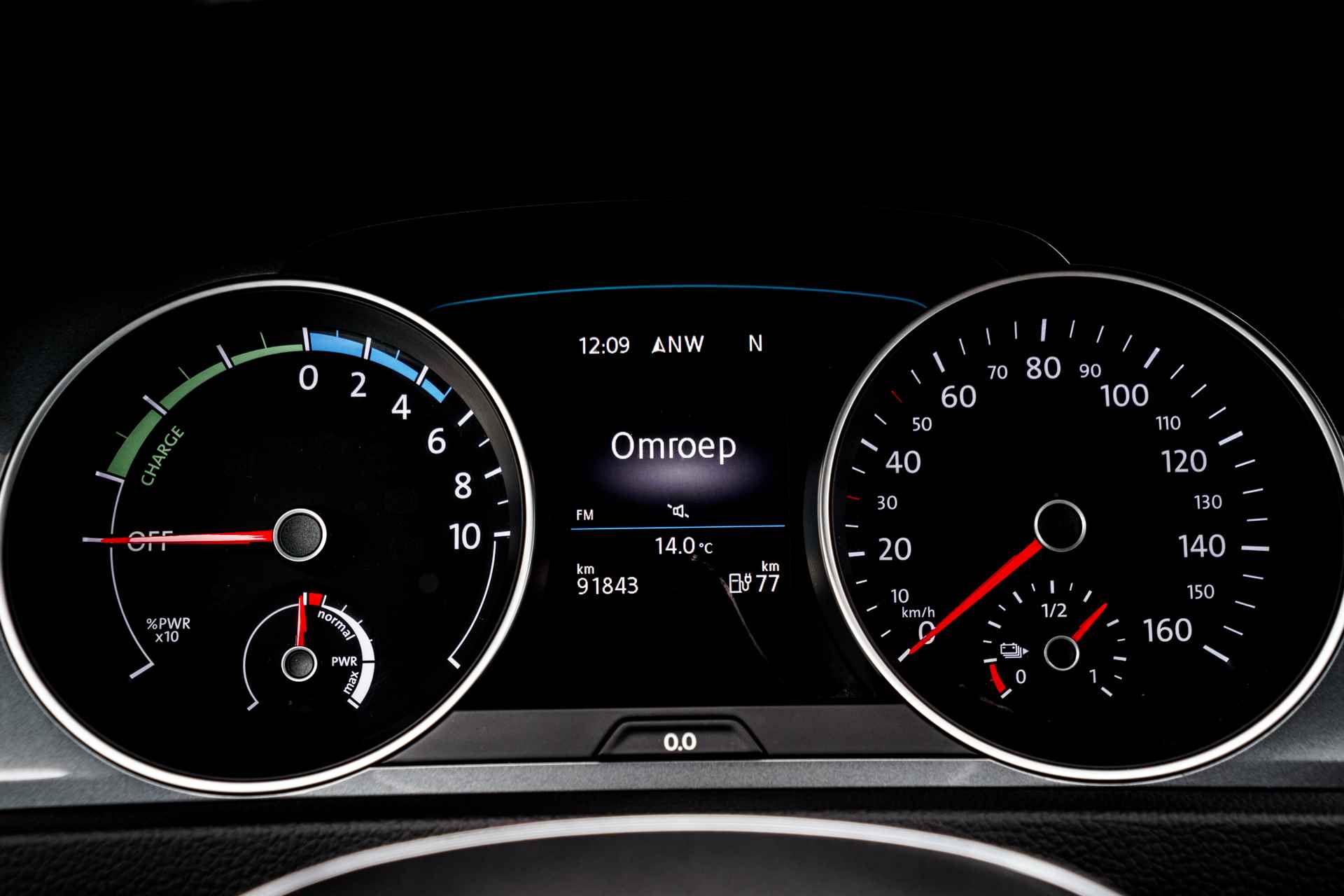 Volkswagen e-Golf e-Golf | 24 Kwh | LED | PDC | 2.000,- Subsidie | Navigatie | Climate Control - 19/38