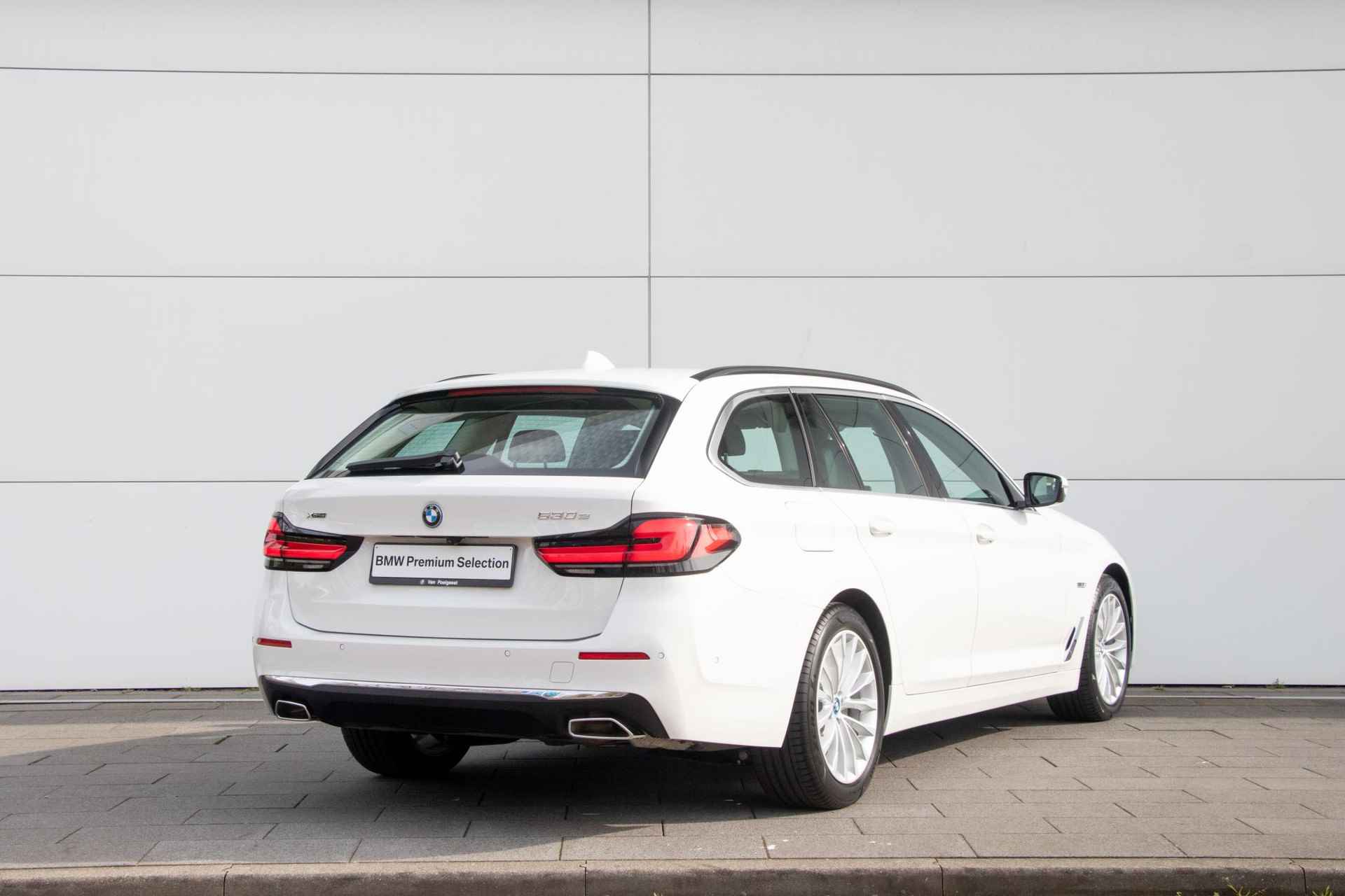 BMW 5 Serie Touring 530e xDrive High Executive | Luxury-Line | Driving Assistant Professional - 3/34